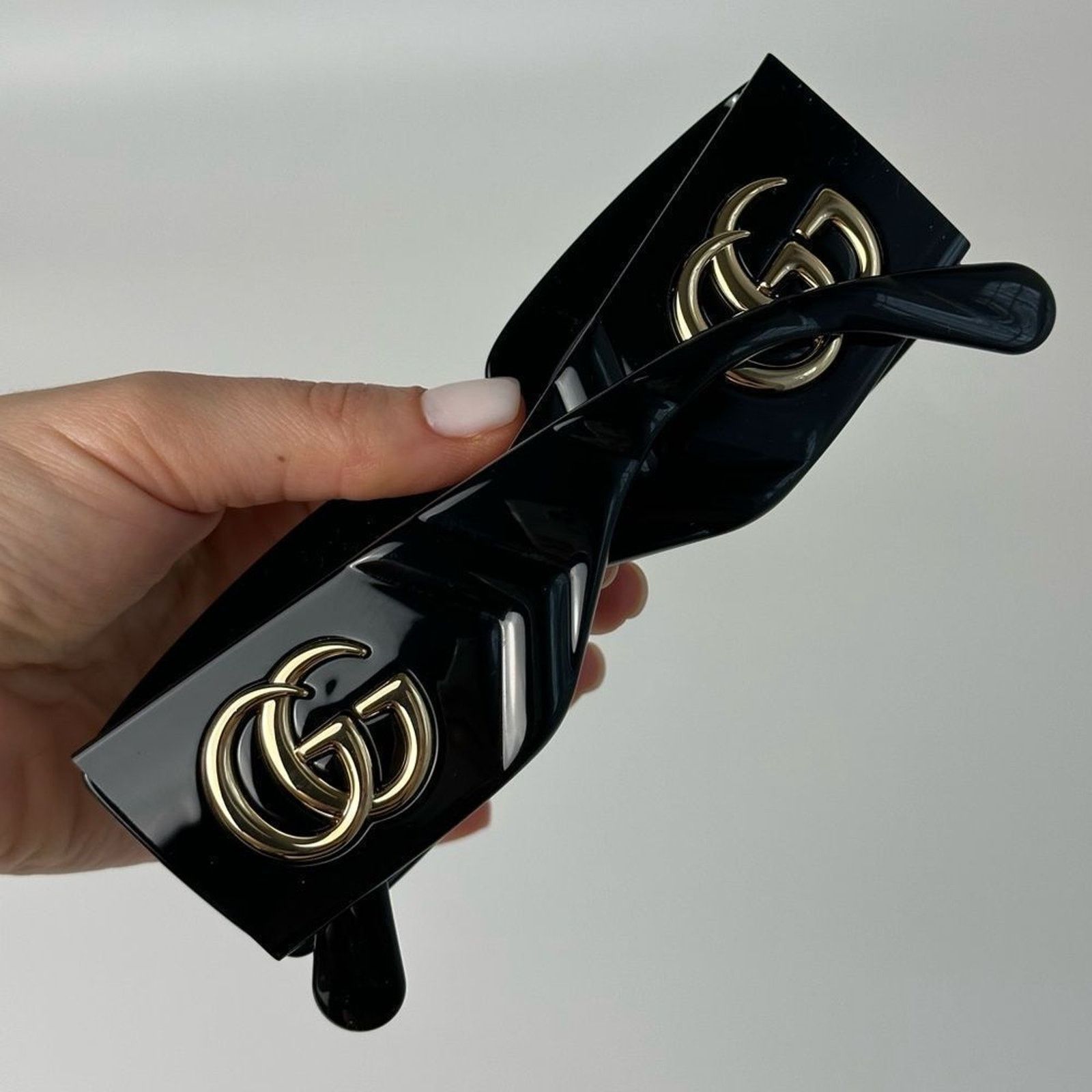 Gucci BRAND NEW GUCCI GG0811S 001 Black/Grey Unisex Sunglasses Size ONE SIZE - 10 Thumbnail