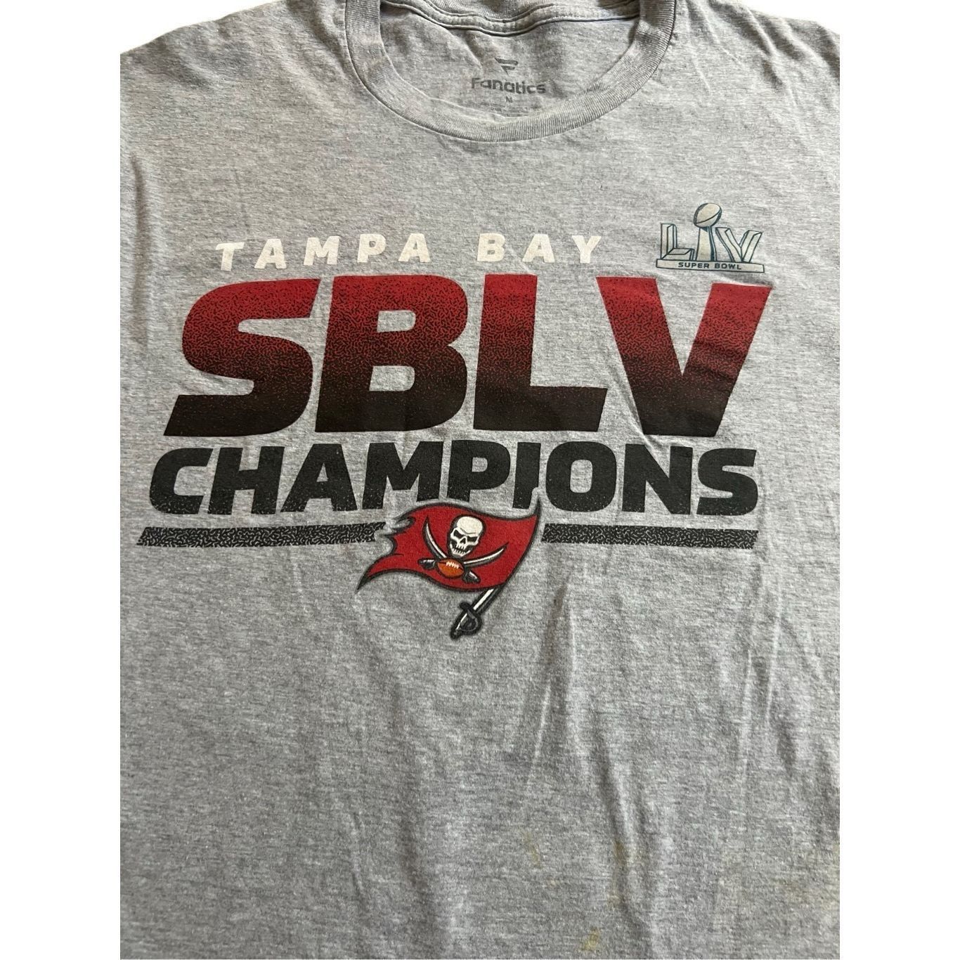 NFL Tampa Bay Buccaneers T-shirt Size M Size US M / EU 48-50 / 2 - 1 Thumbnail