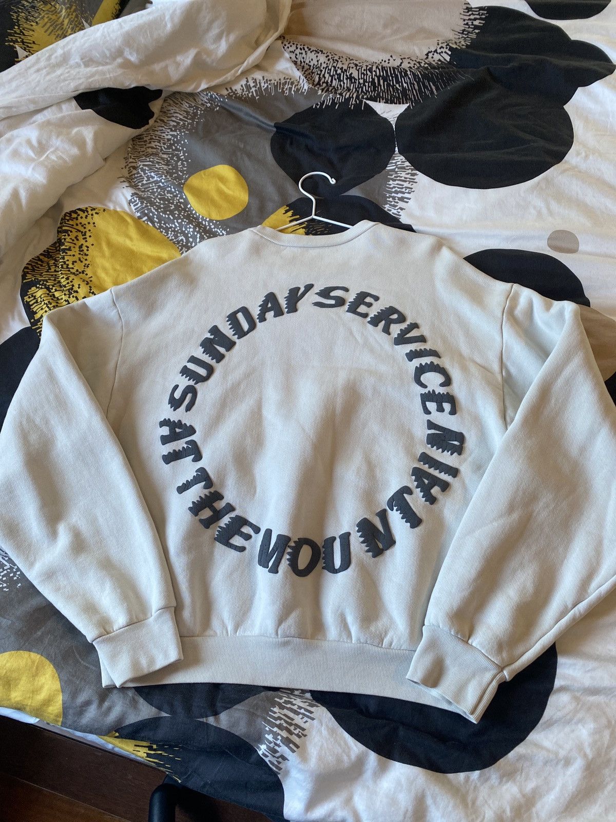 Kanye west sunday service sweatshirt outlet