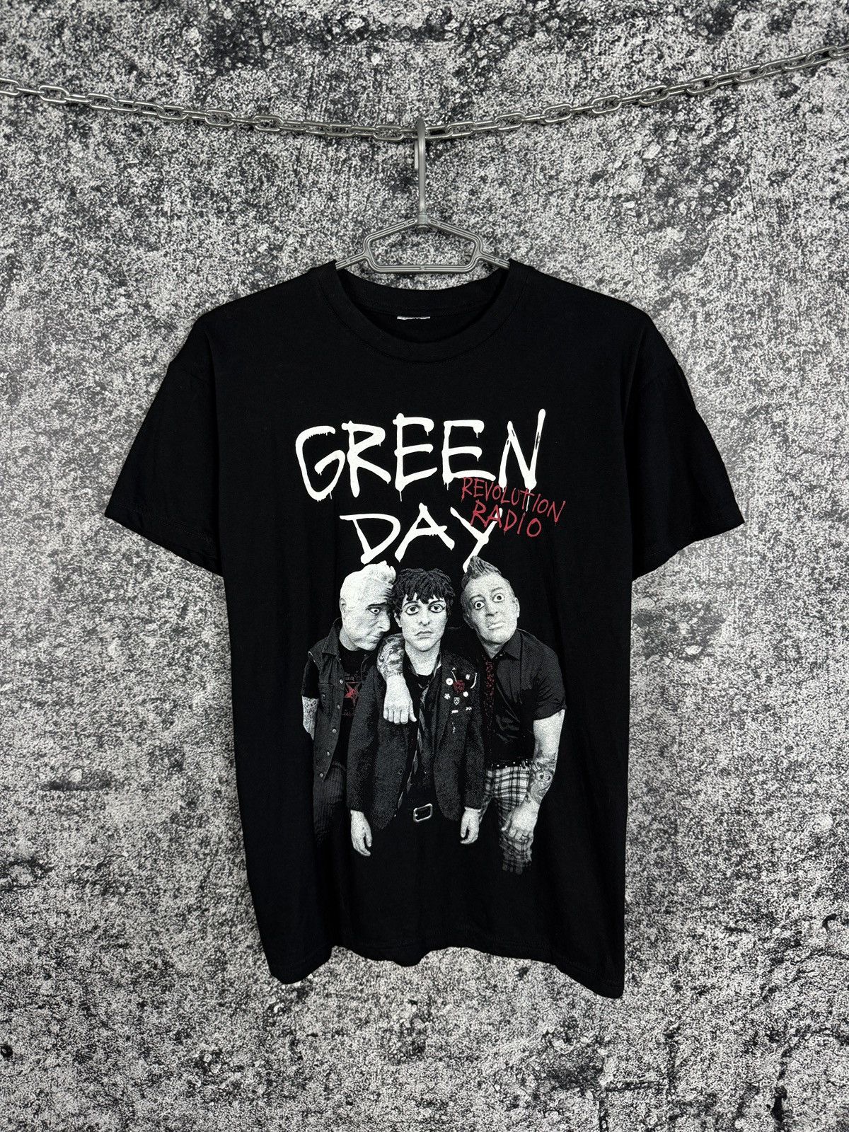 Band Tees Green Day Revolution Radio T-Shirt Music Band Tee Size S Size US S / EU 44-46 / 1 - 1 Thumbnail
