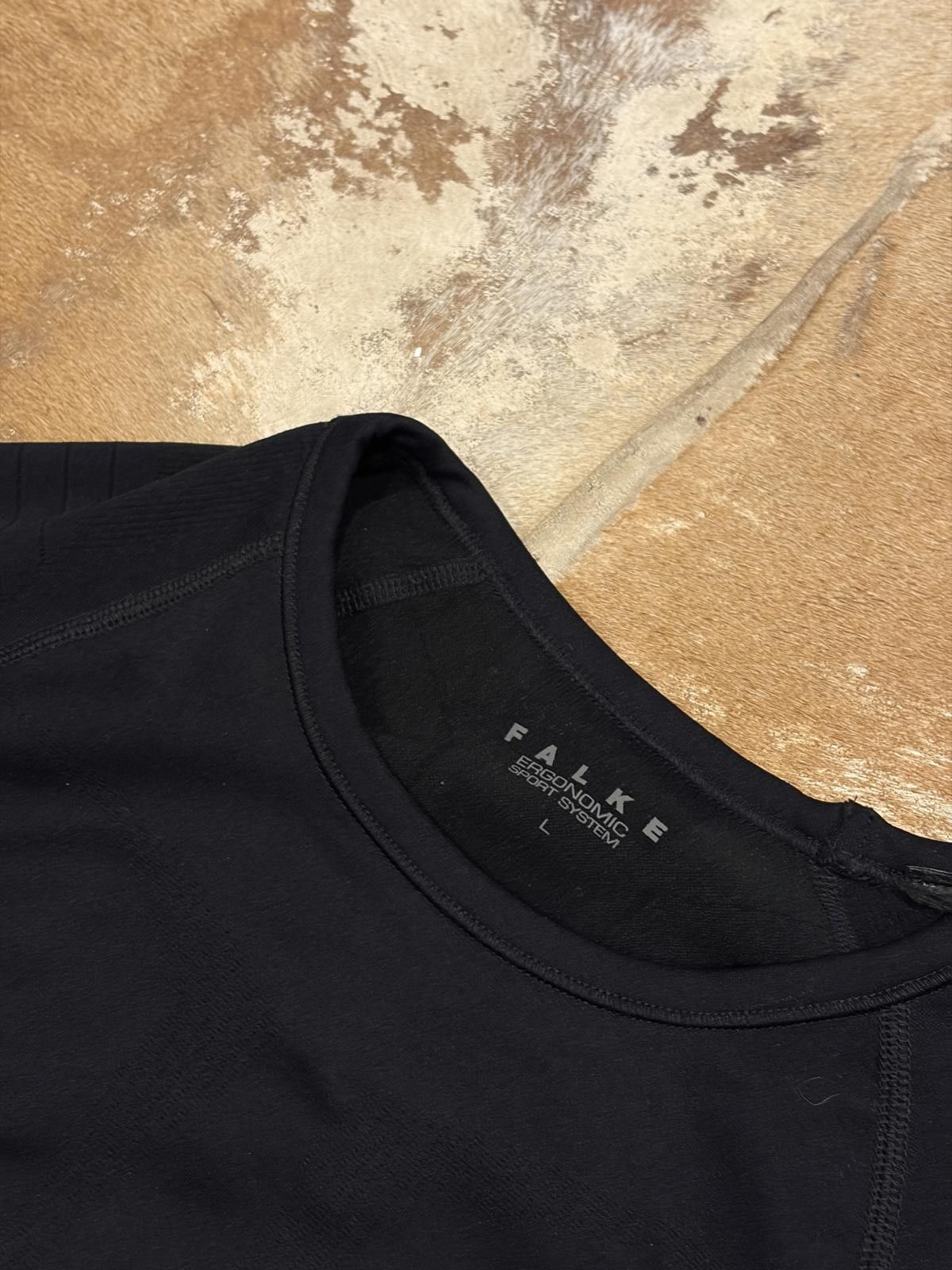FALKE FALKE Ergonomic Sport System Seamless Base Layer Size US L / EU 52-54 / 3 - 2 Thumbnail