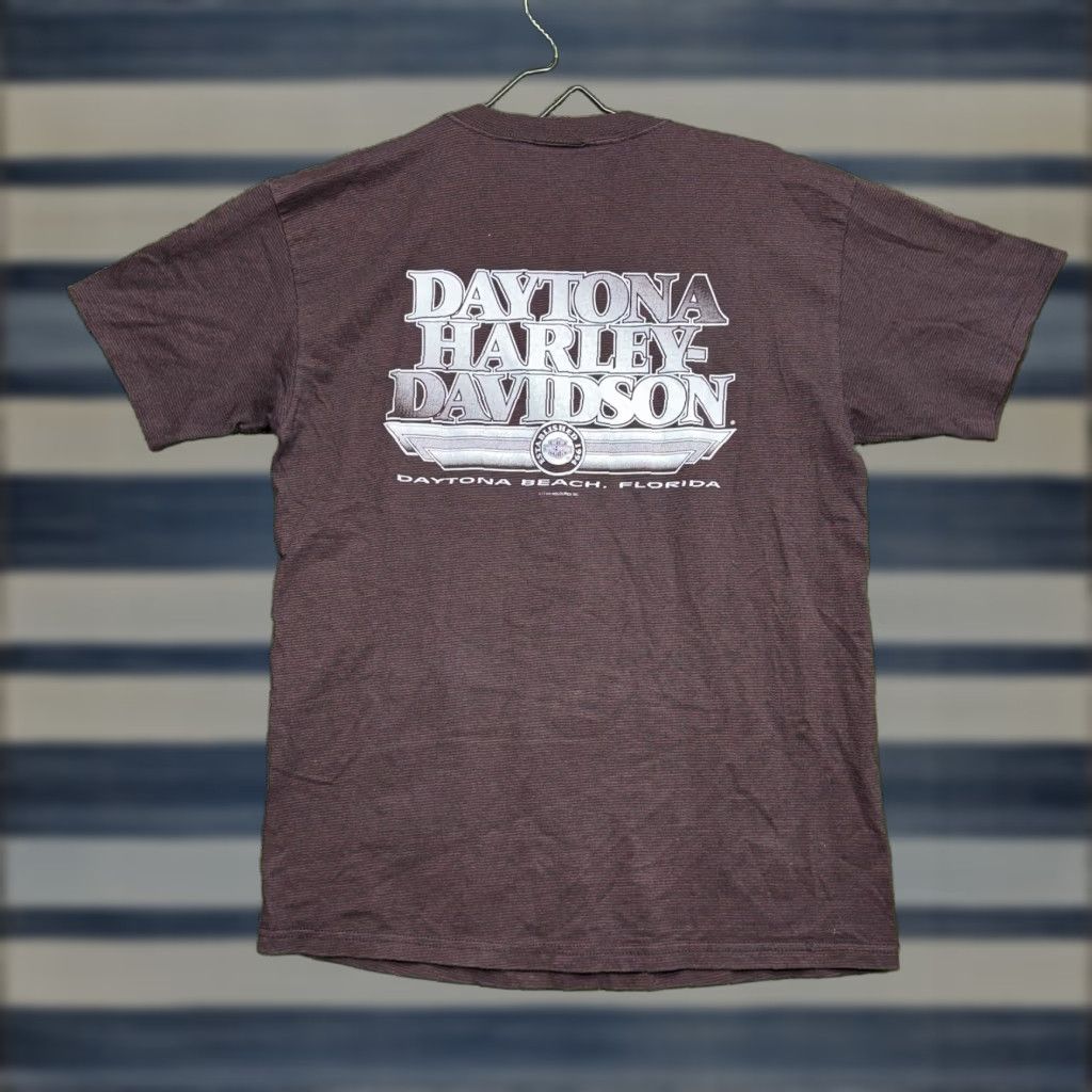 Harley Davidson VINTAGE Harley-Davidson Shirt Mens L 1994 Daytona Bike Week Purple Cotton 90s Graphic Print T-Shirt Men Size US L / EU 52-54 / 3 - 1 Thumbnail