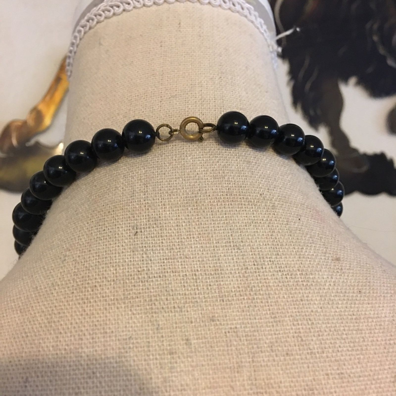 Vintage Vintage black beads with gold accent necklace Size ONE SIZE - 5 Thumbnail