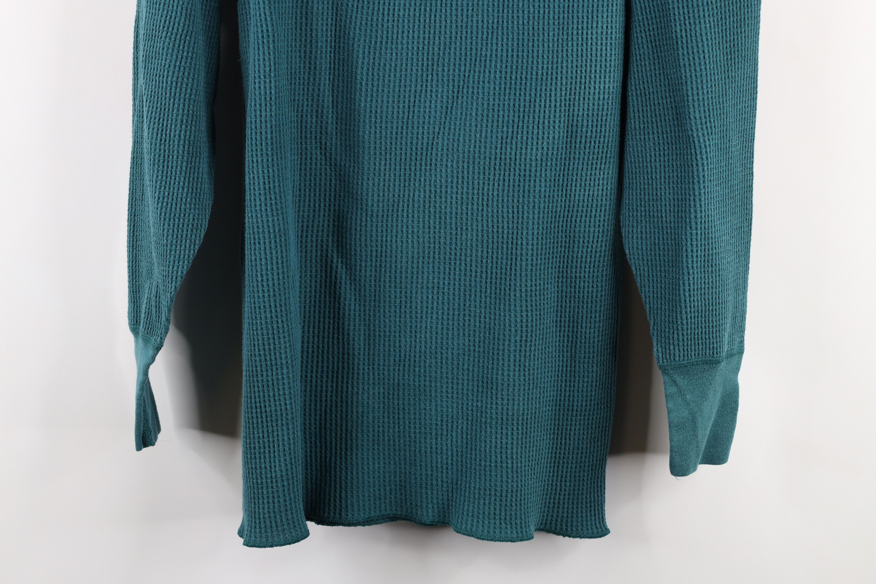 Vintage Vintage 90s Streetwear Waffle Knit Henley T-Shirt USA Size US M / EU 48-50 / 2 - 3 Thumbnail