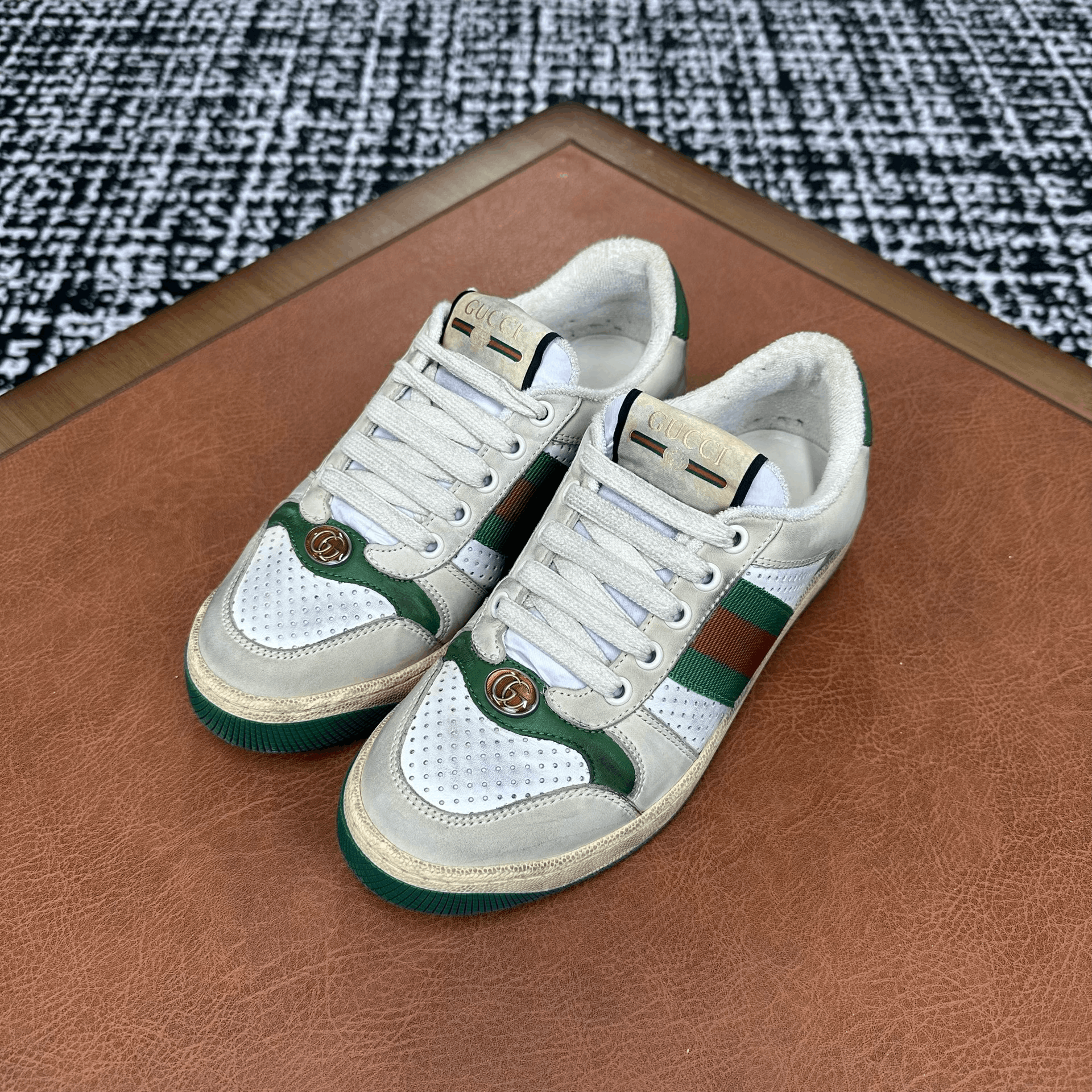 Gucci Gucci Green Lowtop Sneakers it_35 Women Size US 5 / IT 35 - 1 Thumbnail