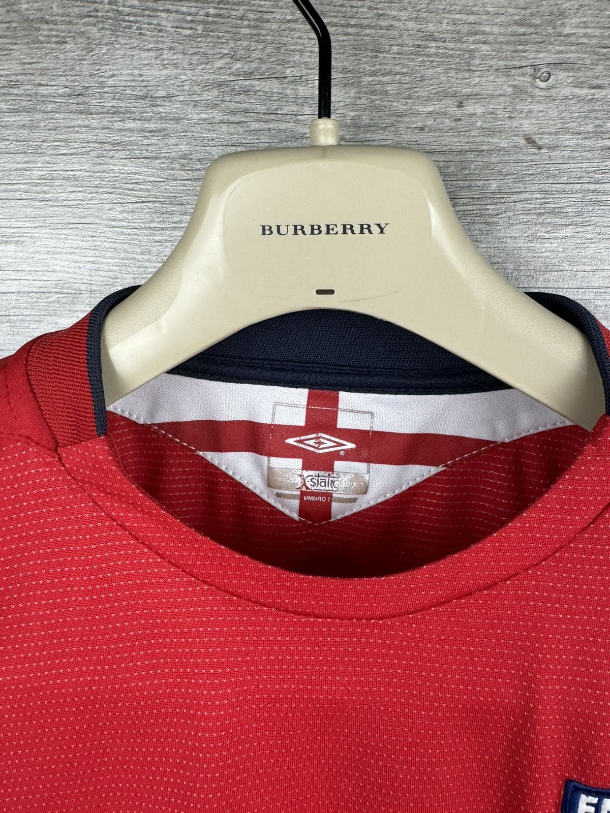 Umbro × Vintage Umbro England 🏴󠁧󠁢󠁥󠁮󠁧󠁿 2004 2006 soccer jersey size L Size US L / EU 52-54 / 3 - 5 Thumbnail