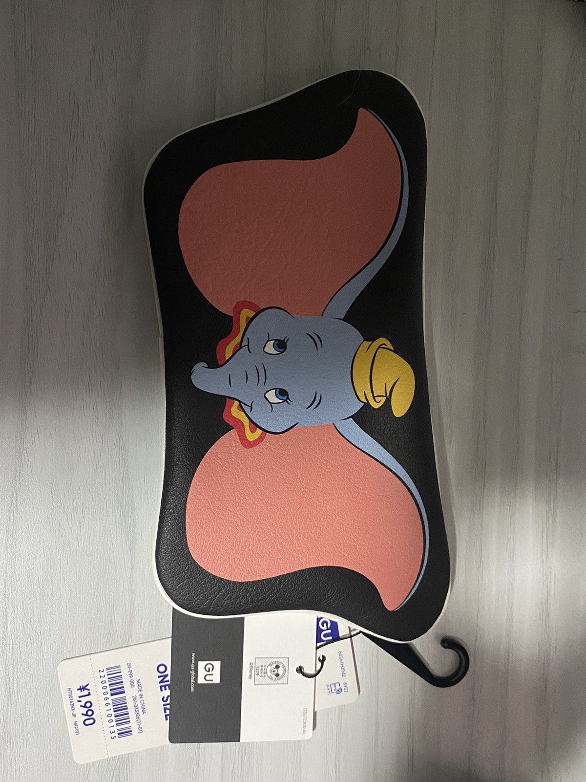 image of Disney x Gu Undercover X Gu Dumbo Graphic Pouch in Black, Women's
