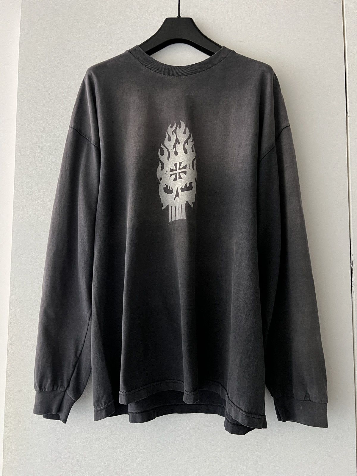 Harley Davidson Vintage Perfectly Faded Flaming Skull Y2K Biker Tee Size US XL / EU 56 / 4 - 7 Thumbnail