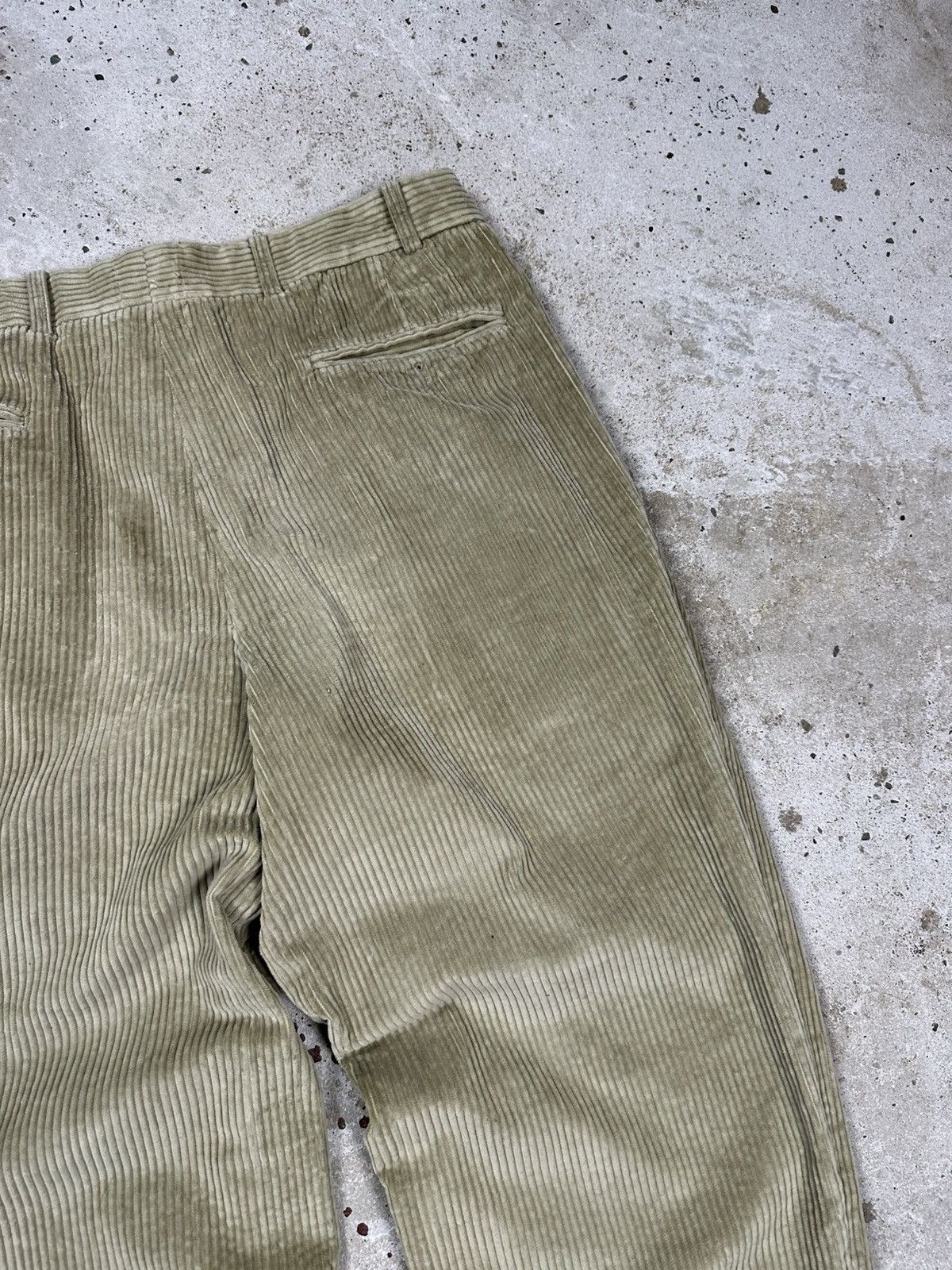 Yves Saint Laurent Vintage 90s Yves Saint Laurent Baggy Corduroy Beige Pants Size US 34 / EU 50 - 19 Thumbnail