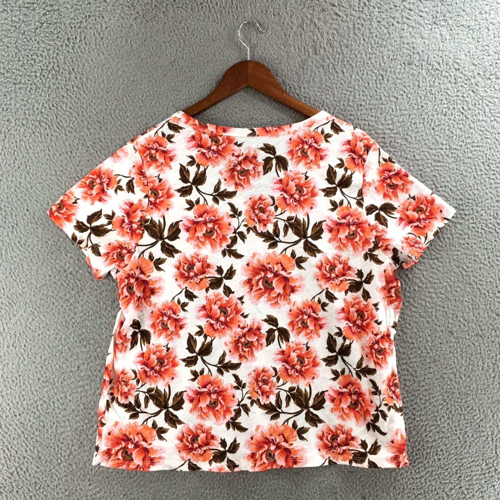 Old Navy Old Navy Floral Print V-Neck Short Sleeve Tee Women XL Multicolor T-Shirt NEW Size XL / US 12-14 / IT 48-50 - 7 Thumbnail
