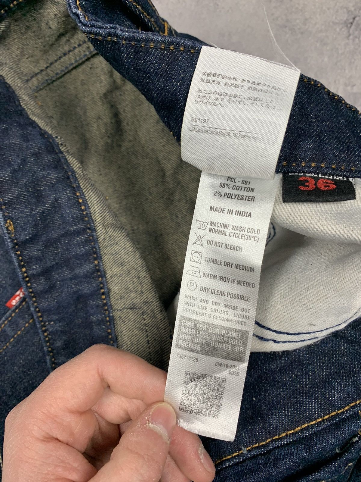 Levi's Levi’s Men’s Distressed Straight Leg Jeans Size 36 Navy Blue Size US 36 / EU 52 - 9 Thumbnail