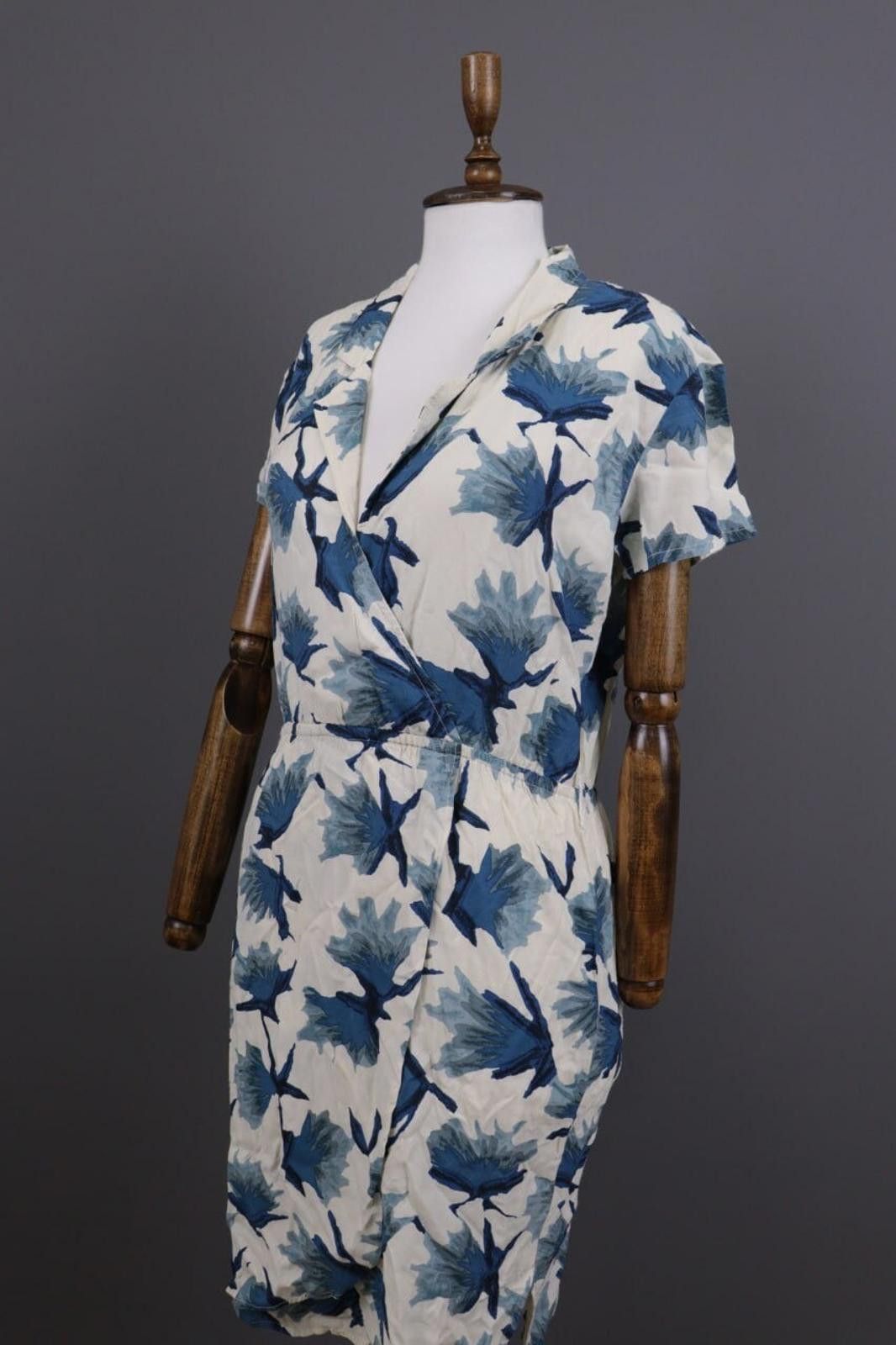 Gianni Valentino Ganni White Floral Short Sleeve V-Neck Peged Dress Size S Size S / US 4 / IT 40 - 8 Thumbnail