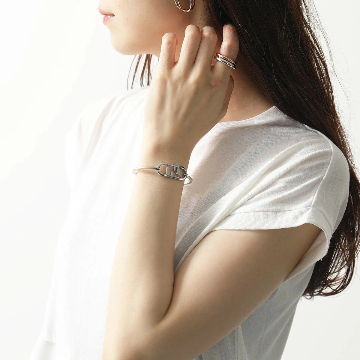 o1s1wg110925 Size:OS/O'Lock Bracelet in Silver