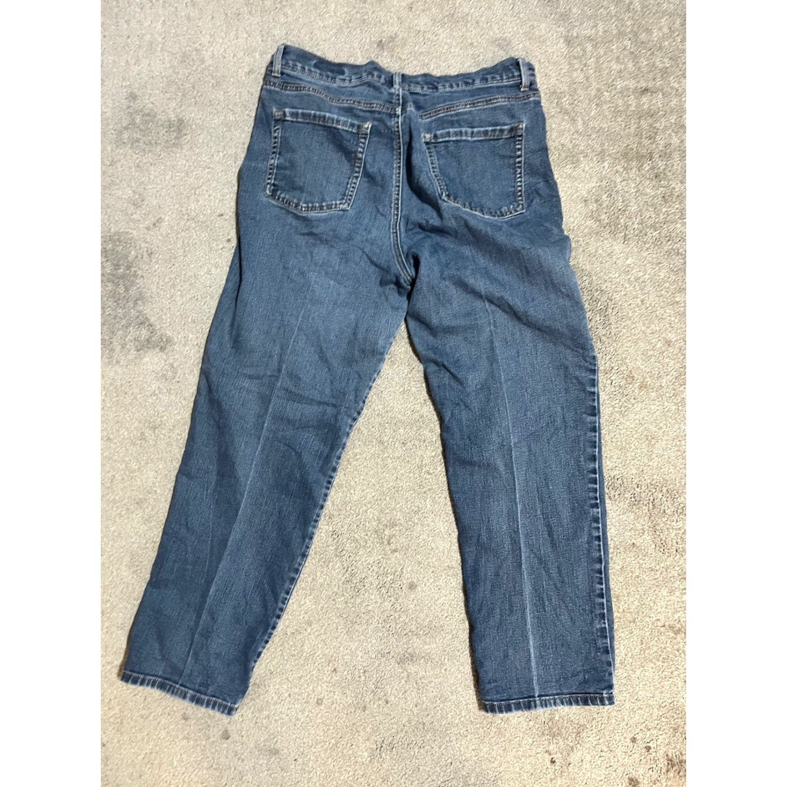 Gloria Vanderbilt Gloria Vanderbilt Jeans Womens 14 Short Amanda Straight Denim Medium Wash EUC Size 36" / US 14 / IT 50 - 3 Thumbnail