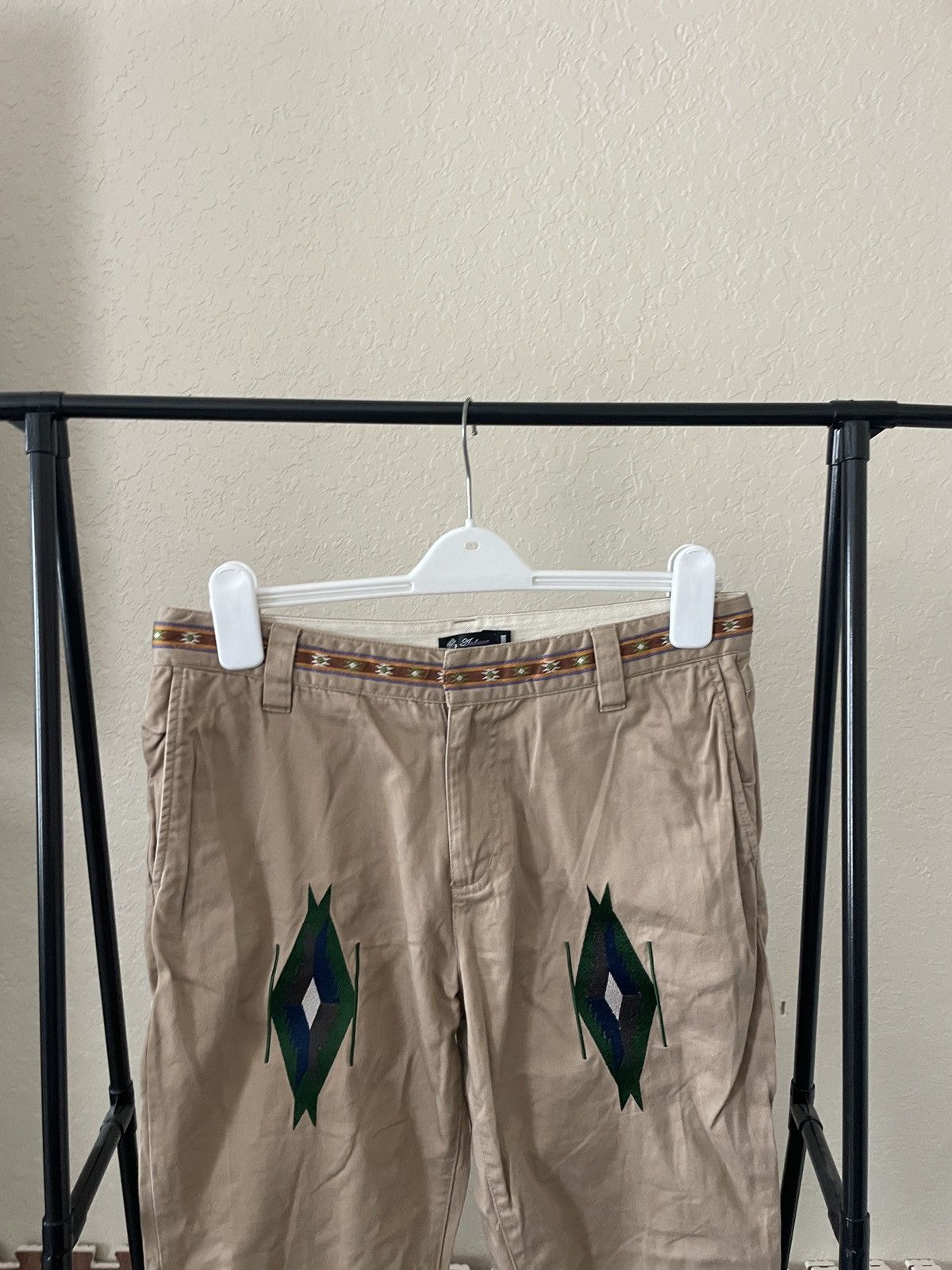 Japanese Brand Audience Aztec Print Long FF cuffed shorts Size US 33 - 3 Thumbnail