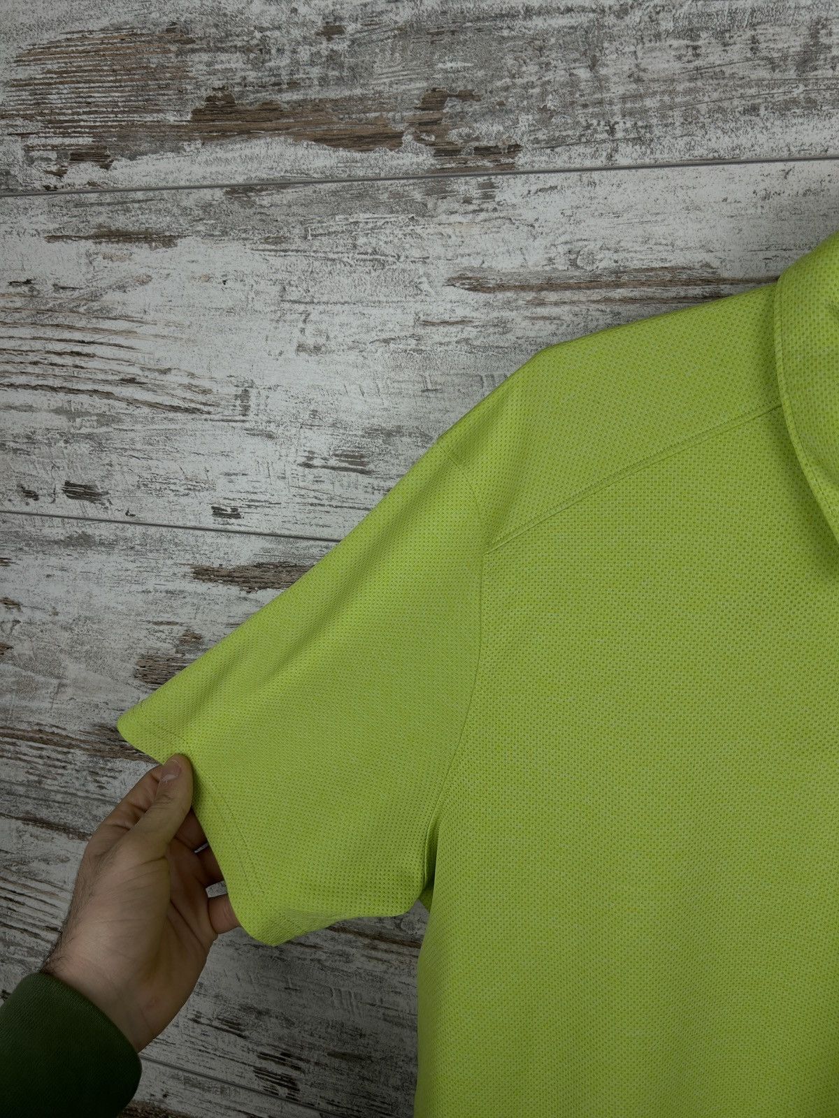 Oakley × Vintage Mens Vintage Oakley Centre Logo T-shirt polos y2k streetwear Size US L / EU 52-54 / 3 - 3 Thumbnail