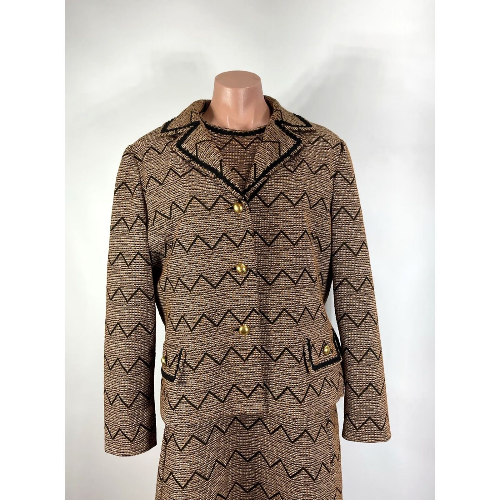 Vintage VINTAGE 50S MOD CHEVRON TWEED JACKET A LINE DRESS SUIT PLUS sz 20 UnionMade Brown Acrylic Blend Art Deco Womens 1940s Size 3XL / US 20-22 - 5 Thumbnail