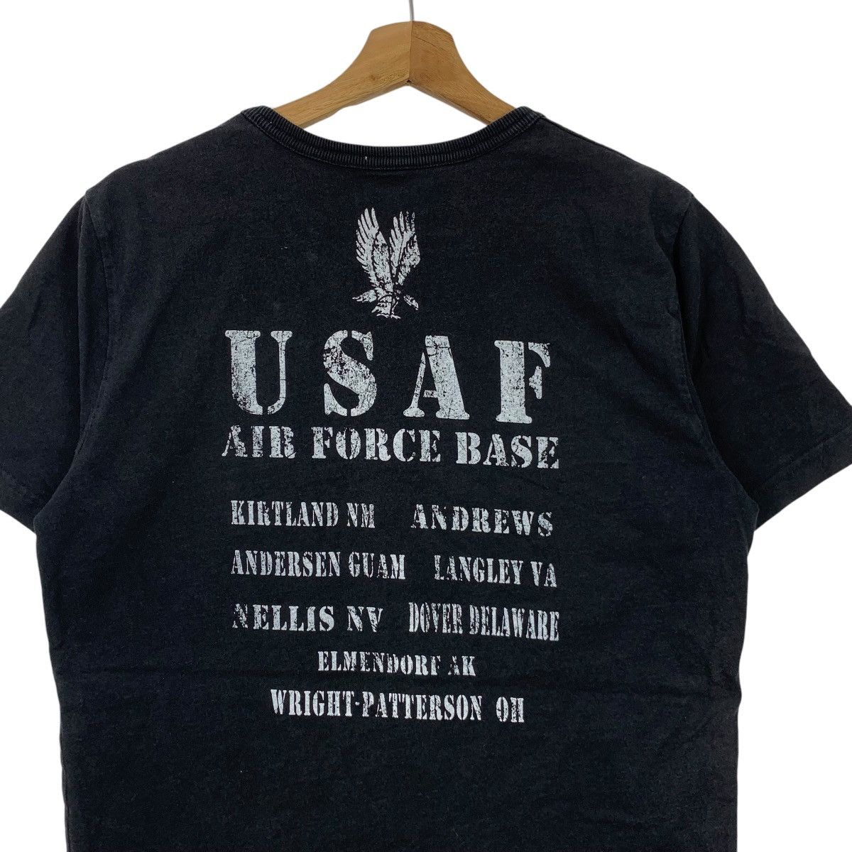 Vintage Vintage USAF Vandenberg Airforce Tee Shirt Size US L / EU 52-54 / 3 - 5 Thumbnail