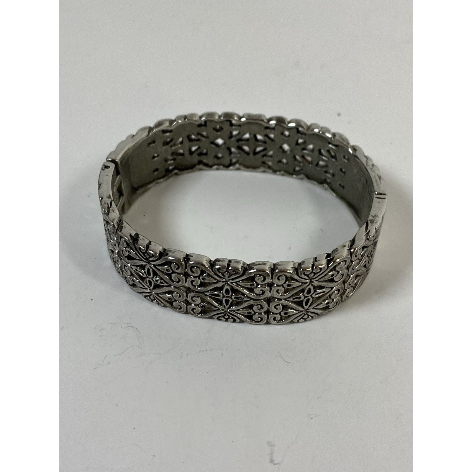 Other Stainless Steel Hinged Clamp Bracelet Size ONE SIZE - 2 Thumbnail