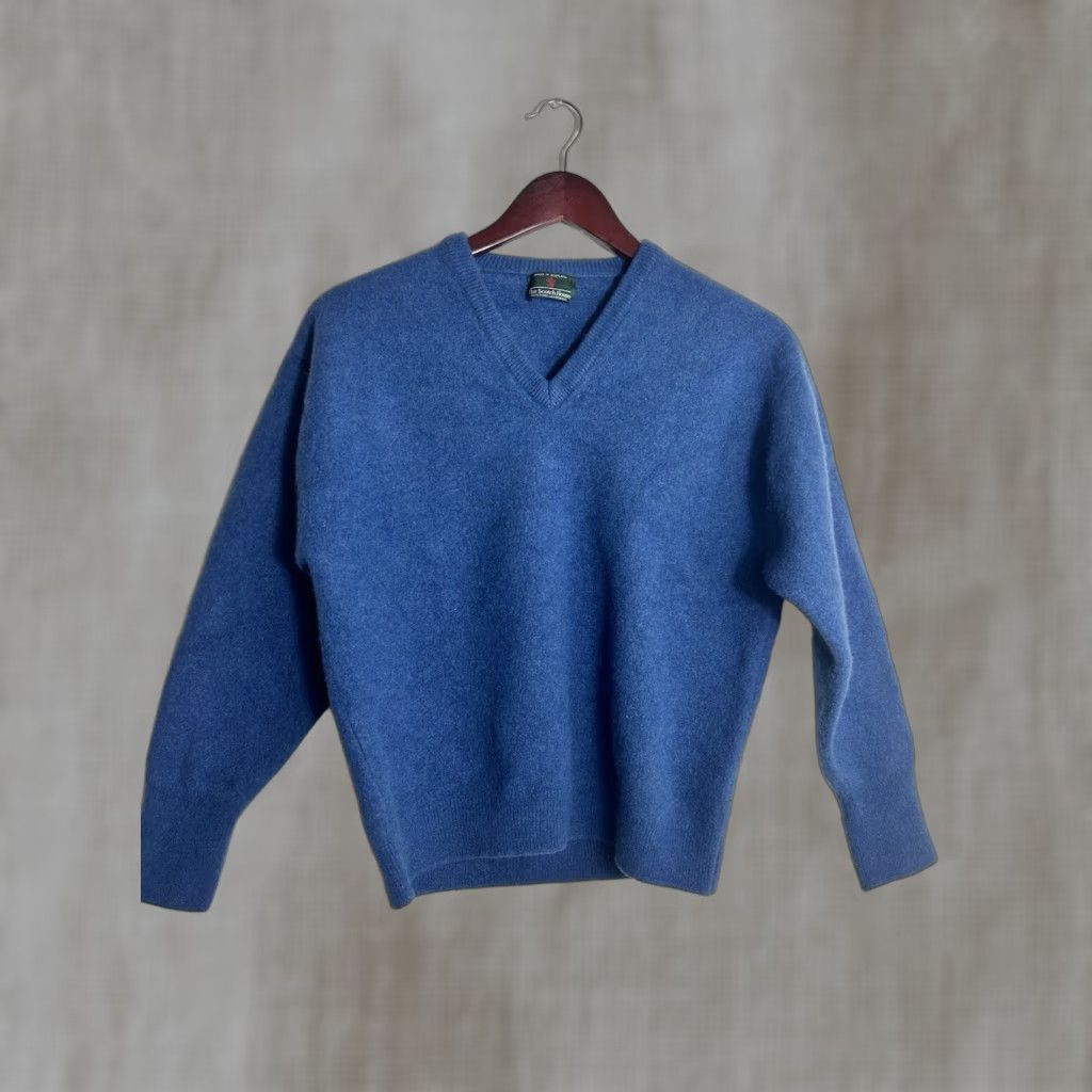 VINTAGE The Scotch House Mens 46 Blue V Neck 100% Lambswool Sweater