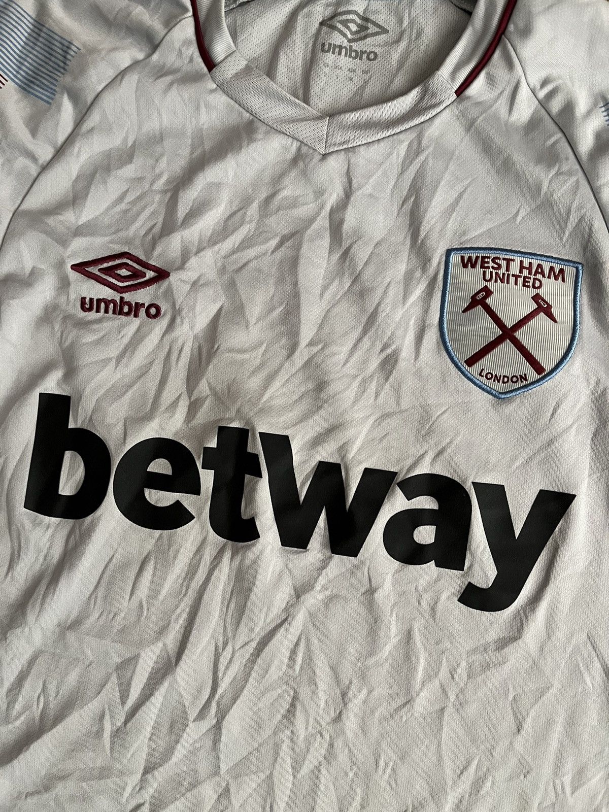 Umbro × Vintage Umbro West Ham United 2018-2019 Third Kit Football Jersey Size US S / EU 44-46 / 1 - 2 Thumbnail