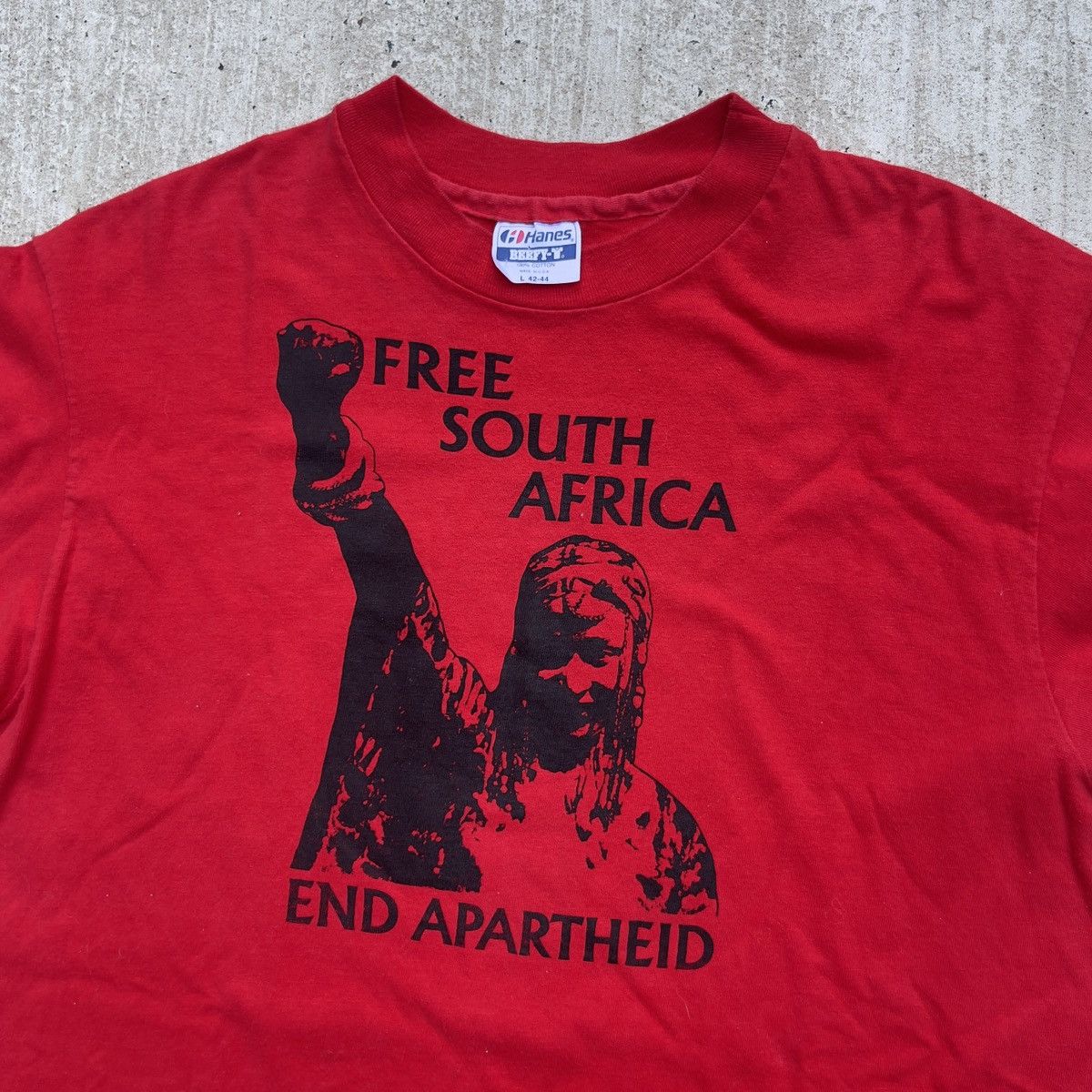 Hanes Vintage 80s FREE SOUTH AFRICA Hanes Single Stitch Shirt Size US L / EU 52-54 / 3 - 2 Thumbnail