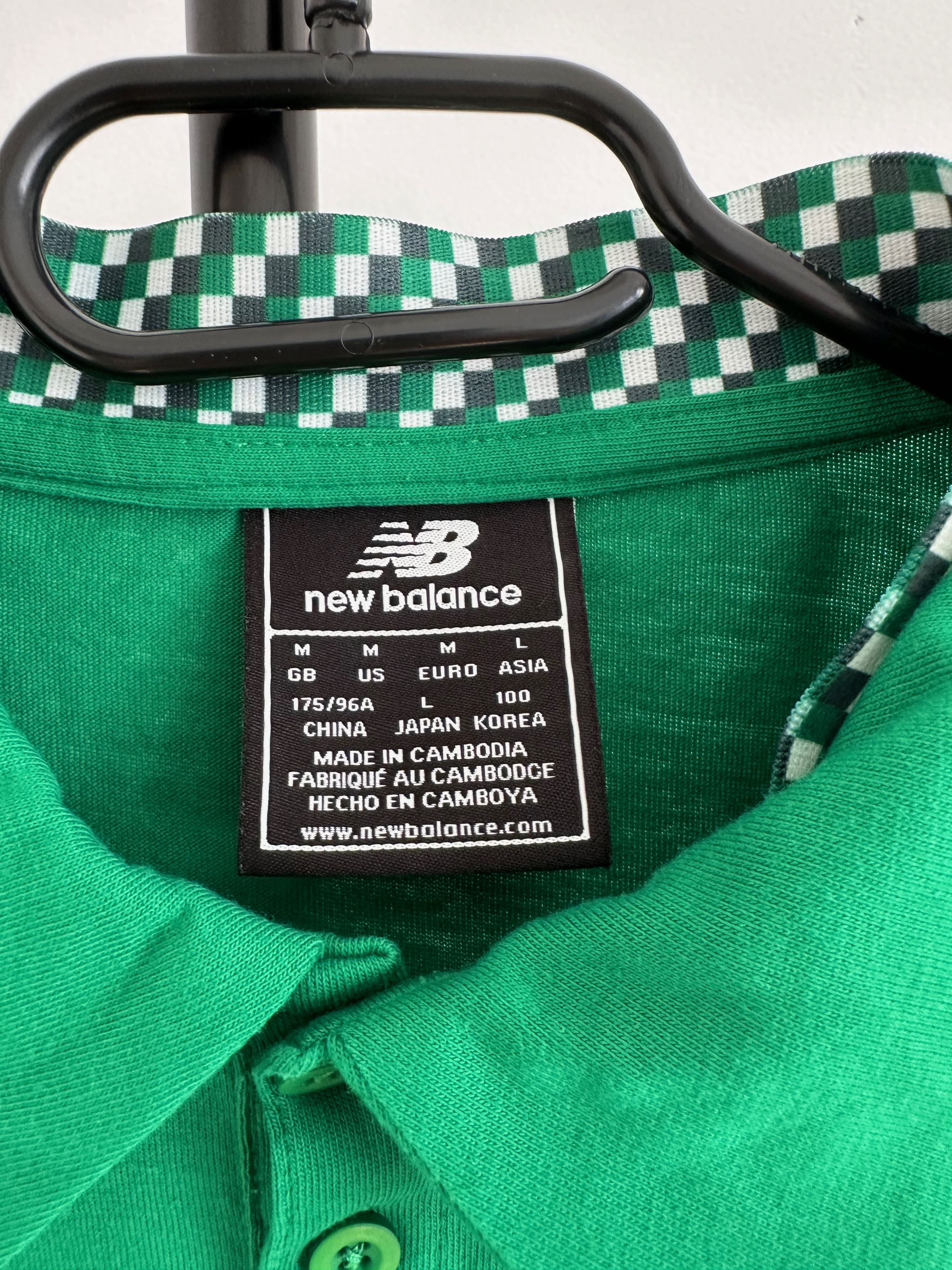 New Balance 2017 New Balance Ireland National Team soccer green Size US M / EU 48-50 / 2 - 5 Thumbnail