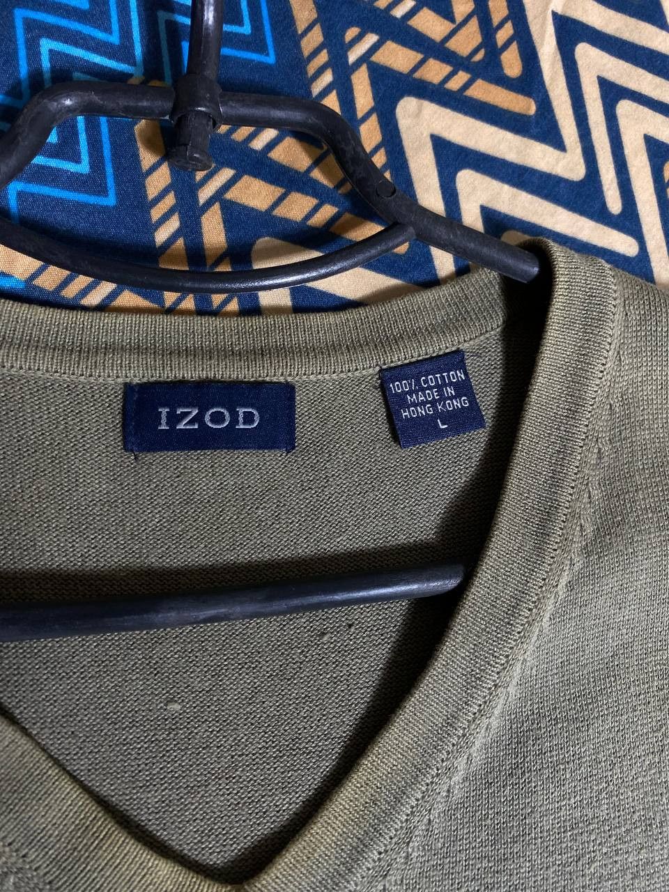 Izod × Vintage Vintage 90s Streetwear Knit V-Neck Sweater Vest Size US L / EU 52-54 / 3 - 2 Thumbnail