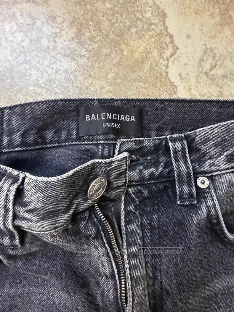 Balenciaga Balenciaga size XXS Bell-bottom jeans Size US 27 - 4 Thumbnail