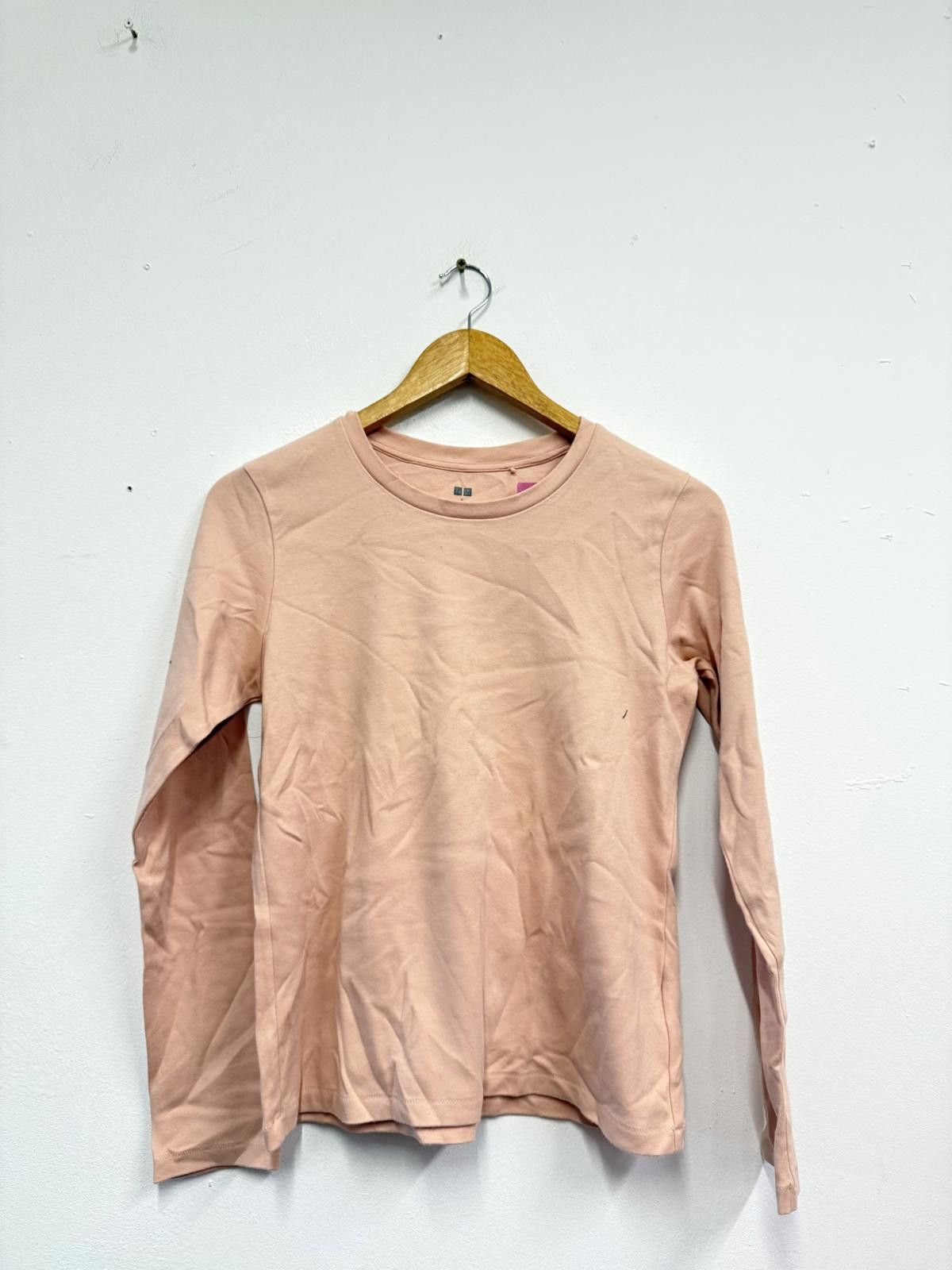 Uniqlo Uniqlo Long Sleeve Crew Neck T-Shirt Size S Peach Size ONE SIZE - 1 Thumbnail
