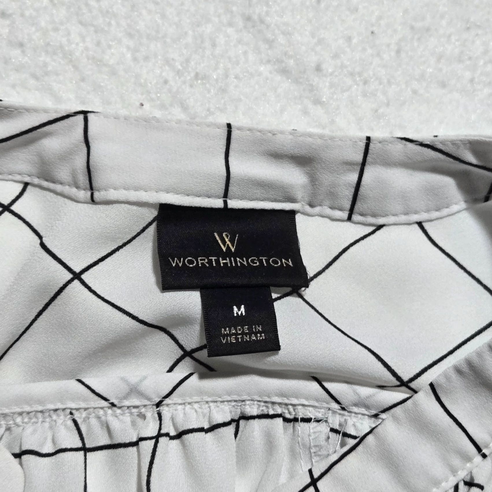 Worthington Worthington Shirt Adult Men's M White V-Neck Short Sleeve Top Size M / US 6-8 / IT 42-44 - 3 Thumbnail