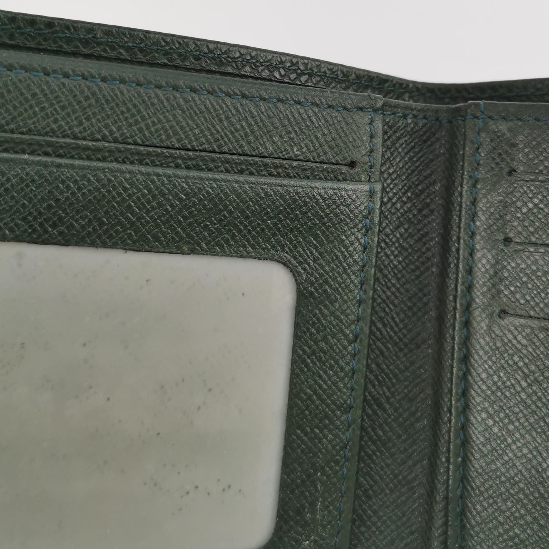 Louis Vuitton Louis Vuitton (LV) Cowhide Solid Color Embossed Monogram Wa Size ONE SIZE - 9 Thumbnail