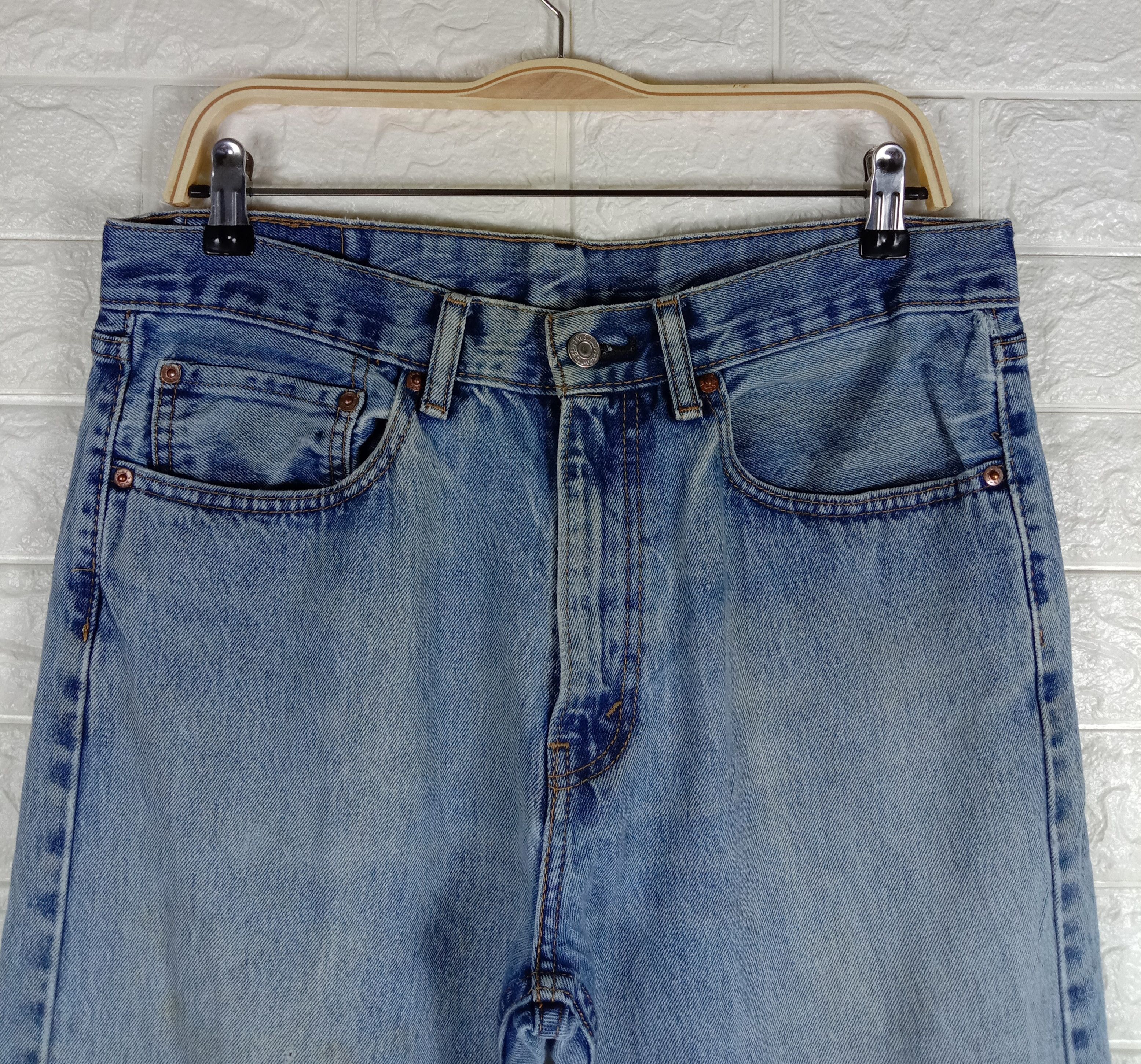 Levi's Vintage Levi's 505 Jeans Light Wash Straight Fit Denim Size US 34 / EU 50 - 2 Thumbnail