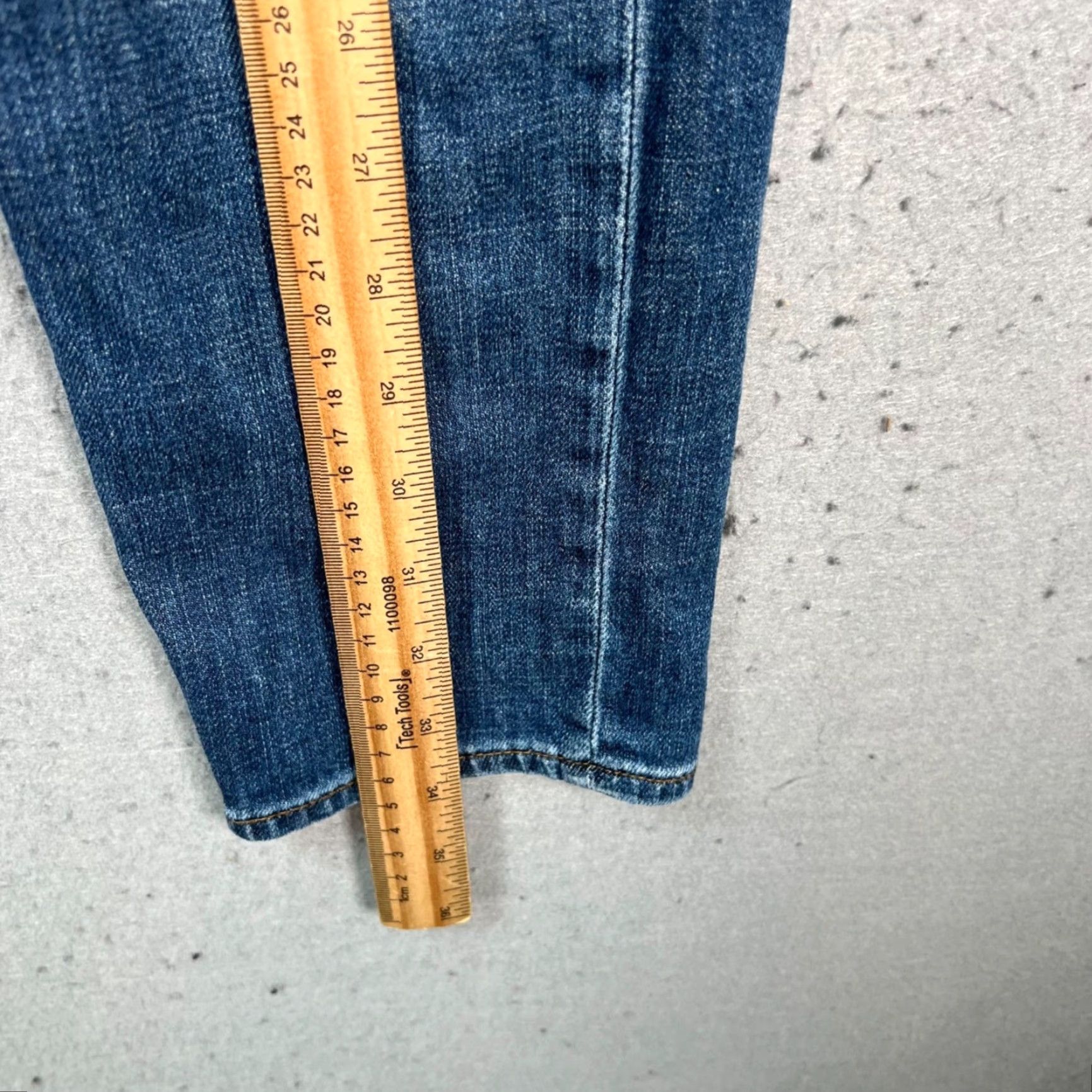 Uniqlo Uniqlo Womens Jeans 25 Slim Boyfriend Tapered Kaihara Denim Medium Wash blue 5-Pocket Mens Womens Girls Boys Size 42" / US 20 - 6 Thumbnail