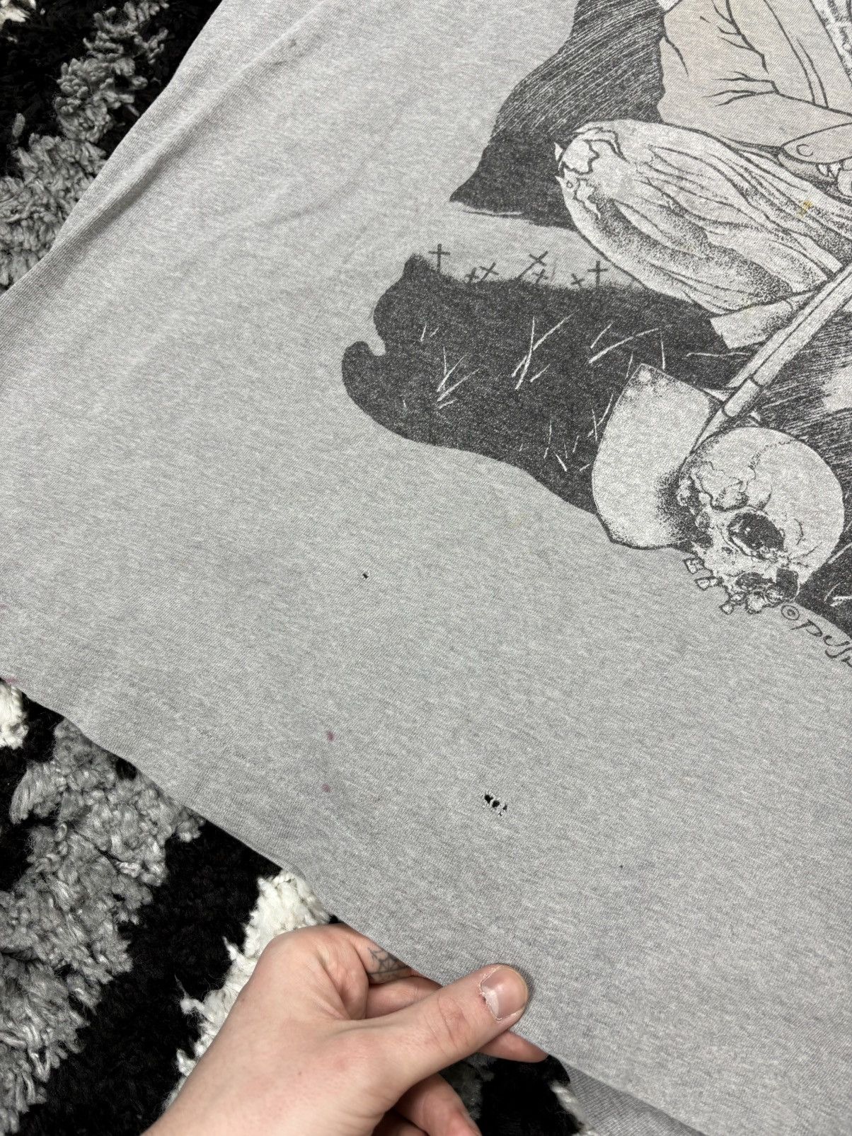 Giant 1994 Metallica my body lie but still I roam gravedigger tee Size US XXL / EU 58 / 5 - 6 Thumbnail