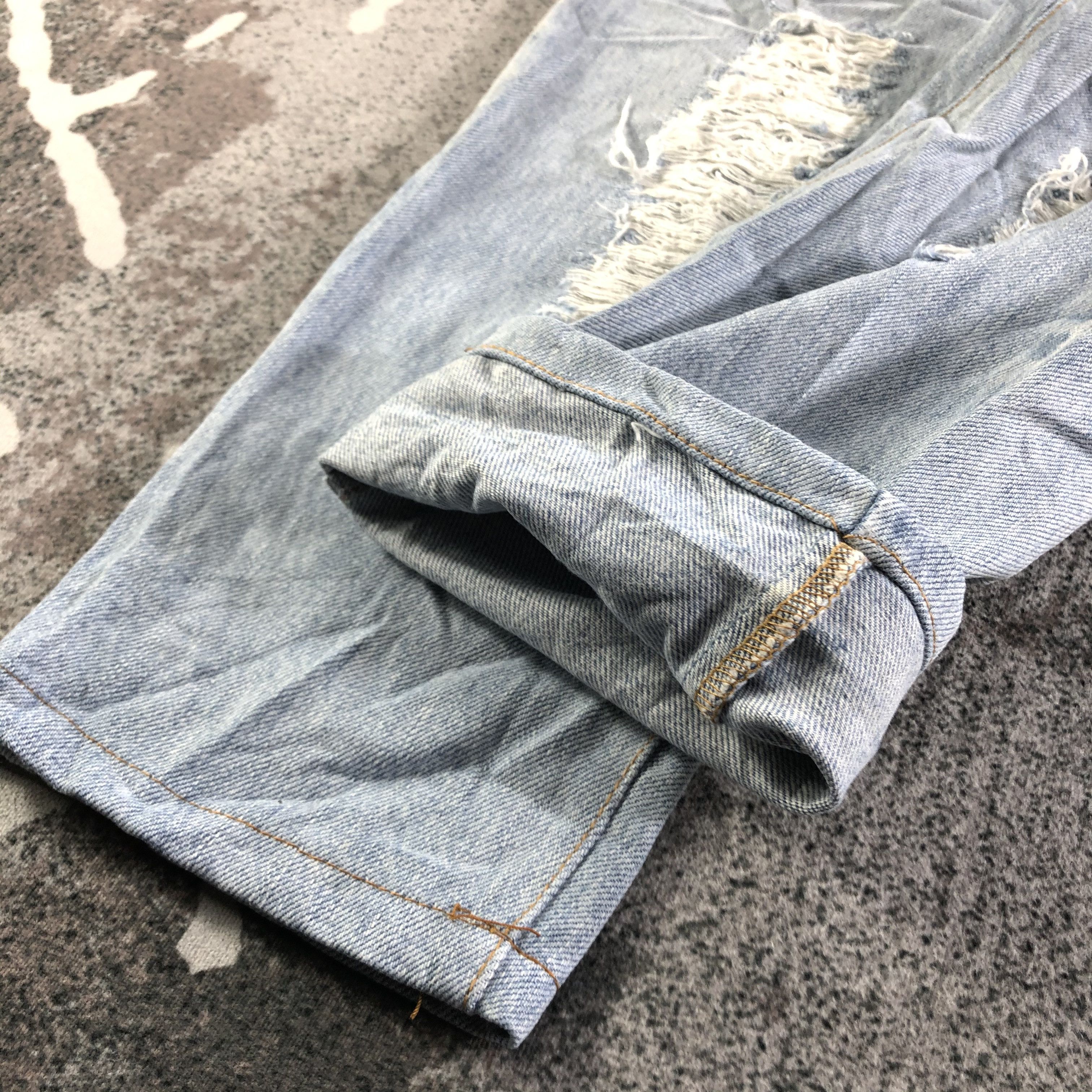 Levi's Vintage Levis 505 Jeans Ripped Denim KJ3090 Size US 33 - 6 Thumbnail