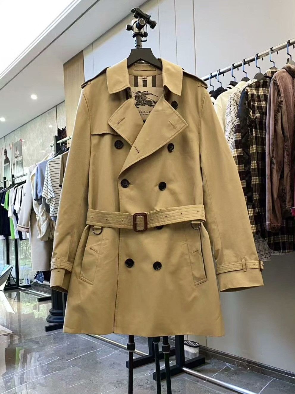 Burberry Burberry Beige Light Jacket s Men Size US S / EU 44-46 / 1 - 1 Thumbnail