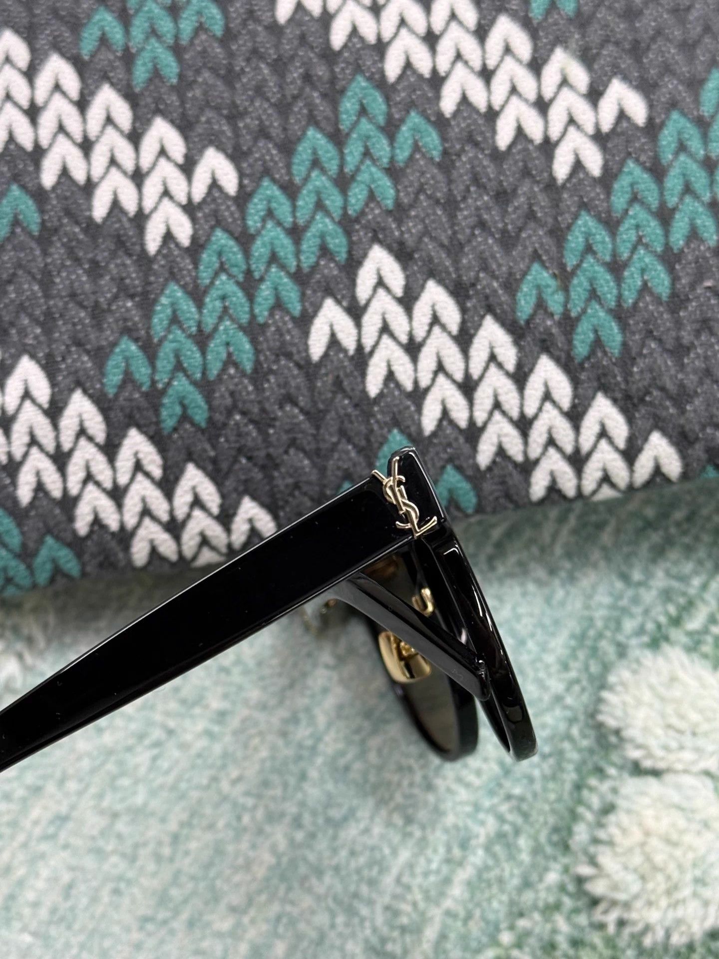Saint Laurent Paris YSL Black Sunglasses Mint Size ONE SIZE - 4 Thumbnail