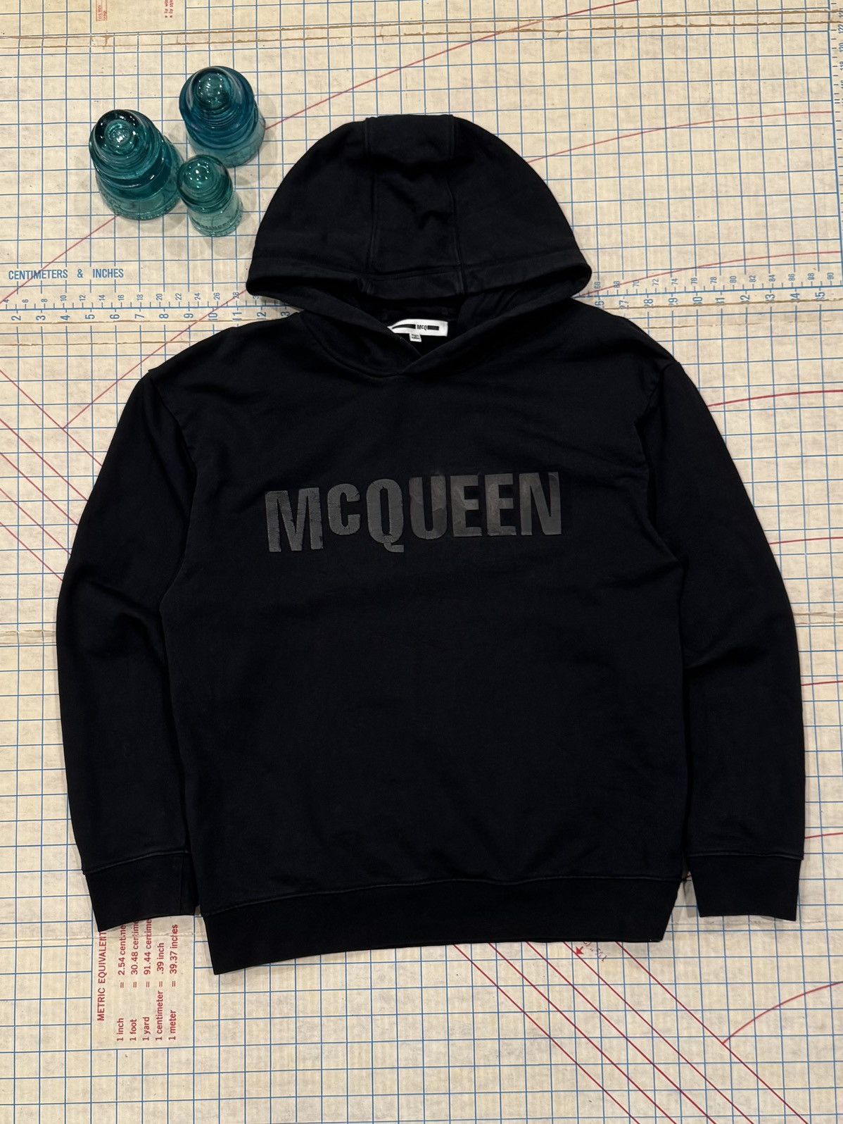 MCQ MCQ Alexander McQueen Spell Out Hoodie Faded text Size Large Size US L / EU 52-54 / 3 - 1 Thumbnail
