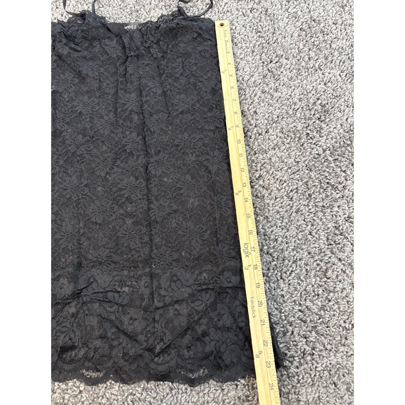 Vintage Vintage Wet Seal Slip Dress 90s Black Medium Floral Lace Camisole User: Vintage Wet Seal Slip Dress 90s Black Medium Floral Lace Camisole Size M / US 6-8 / IT 42-44 - 2 Thumbnail