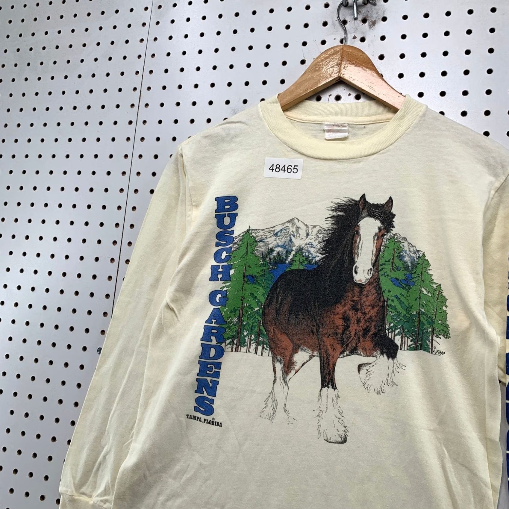 Vintage VINTAGE Busch Gardens T Shirt Mens M Cream 90s Clydesdale Horse Long Sleeve Size US M / EU 48-50 / 2 - 6 Thumbnail