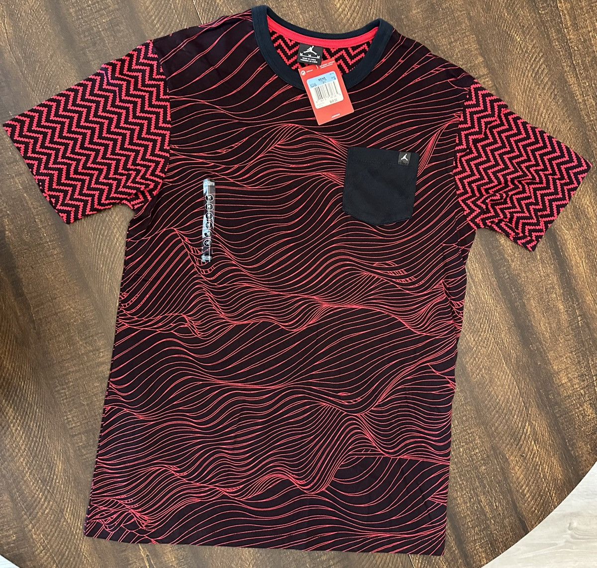 NWT Nike Jordan Pocket Men's T-shirt AOP-Size Medium