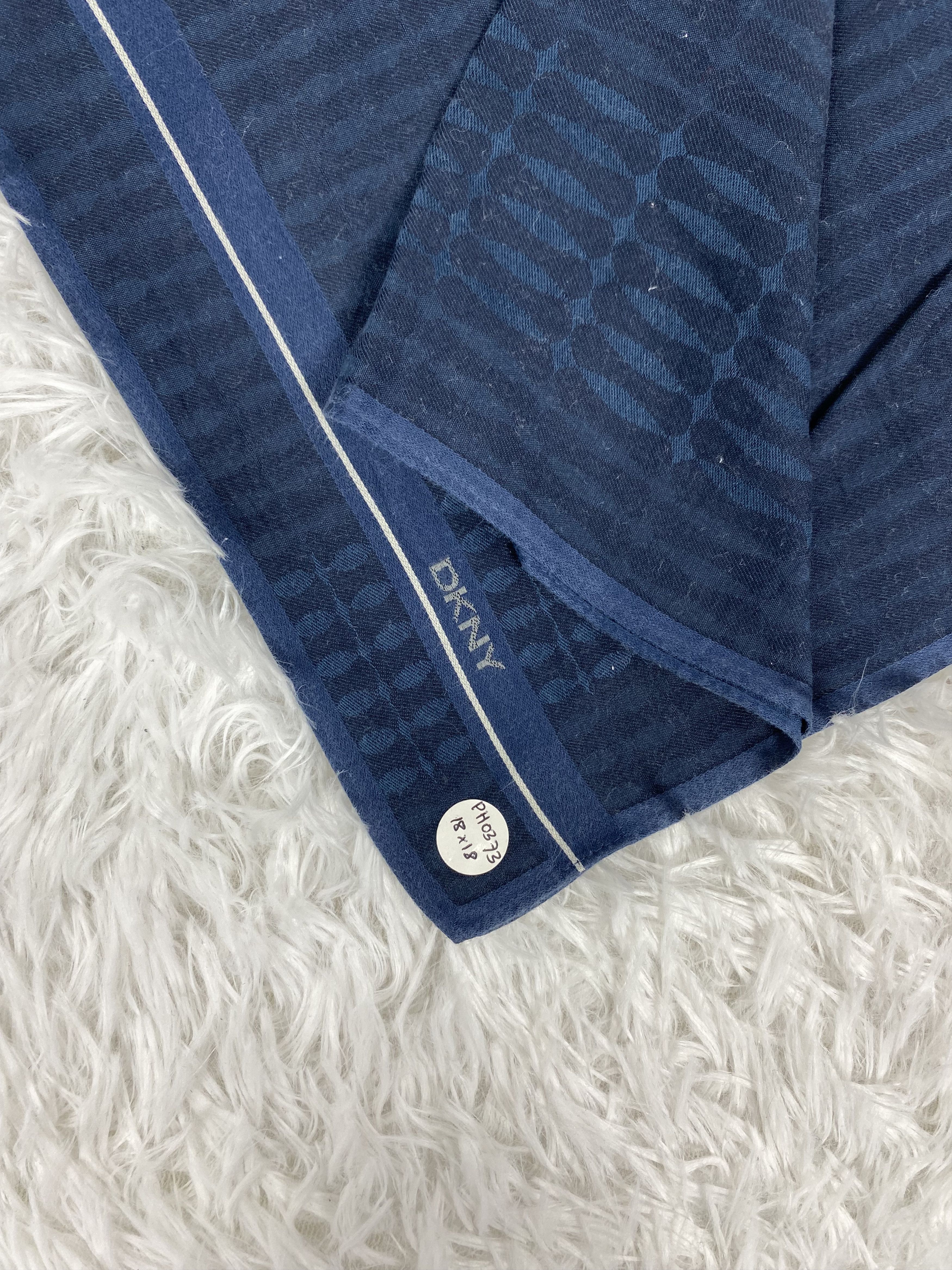 DKNY Vintage DKNY Handkerchief Neckerchief PH0373 Size ONE SIZE - 2 Thumbnail