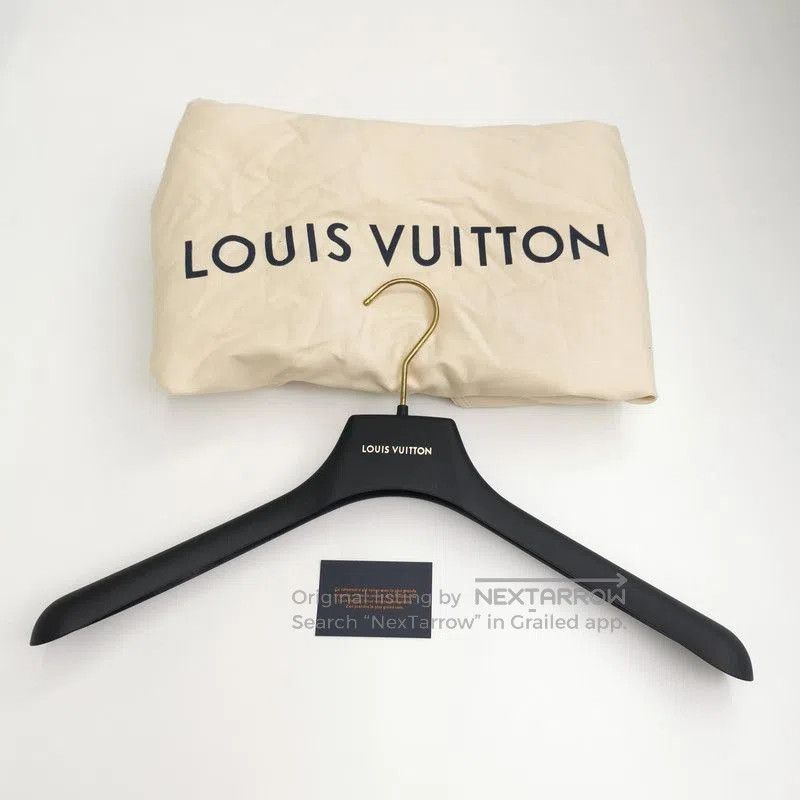 Louis Vuitton Louis Vuitton Colorful Logo Hooded Jacket Size 44. Size US L / EU 52-54 / 3 - 5 Thumbnail
