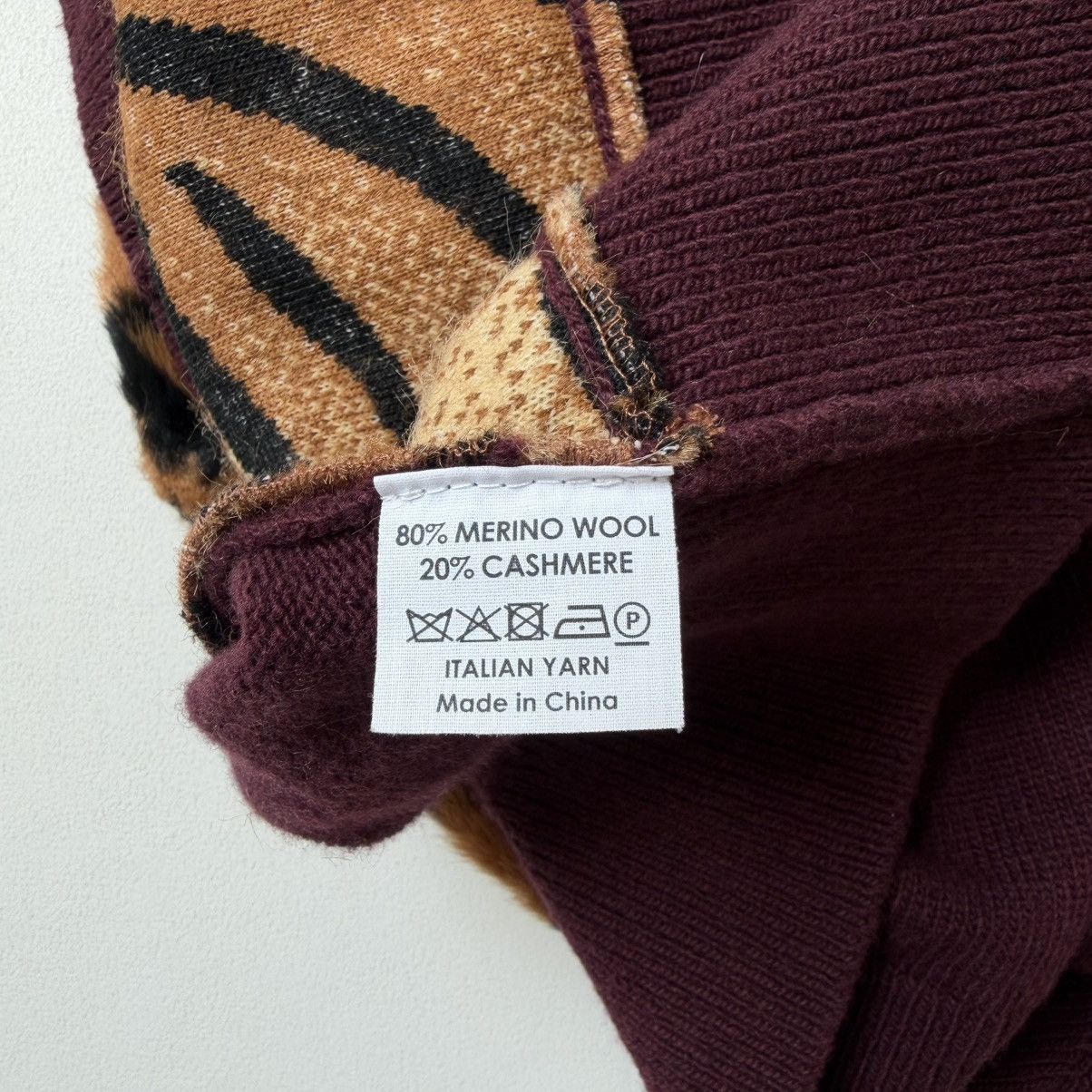 Dries Van Noten A/W 16 ‘Faux Tiger Fur’ Front Sweater Size M / US 6-8 / IT 42-44 - 10 Thumbnail