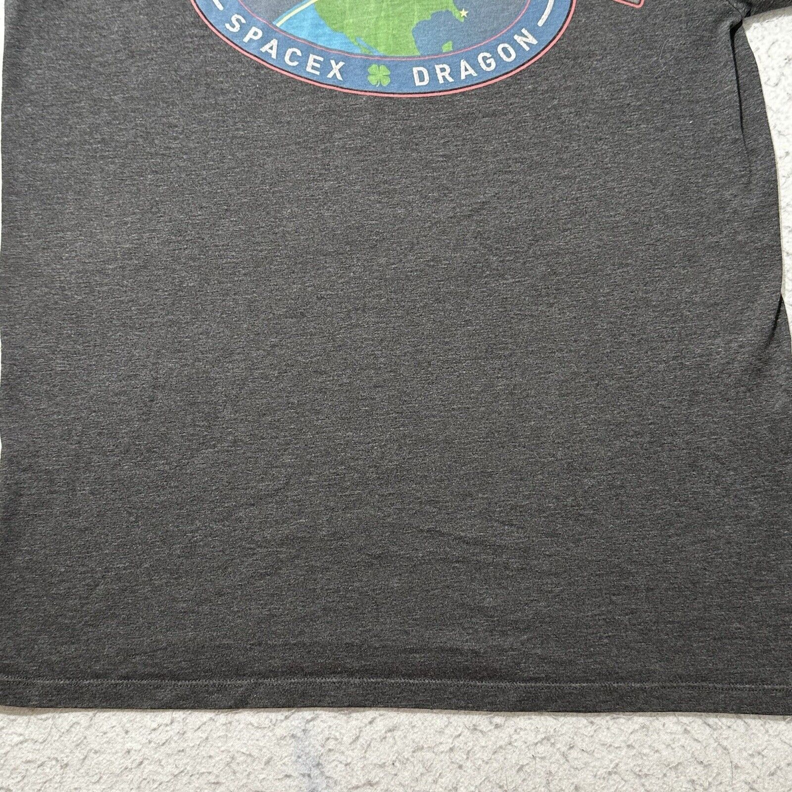 Other SpaceX Large Dragon CRS-11 Graphic T Shirt Elon Musk 2017 Size US L / EU 52-54 / 3 - 3 Thumbnail