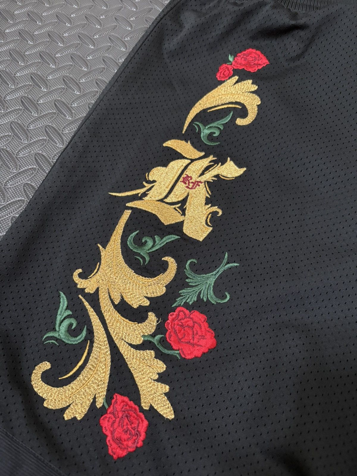 Kith × Nike Kith x Nike Lebron Cloak Shorts Size L Size US 34 / EU 50 - 10 Thumbnail