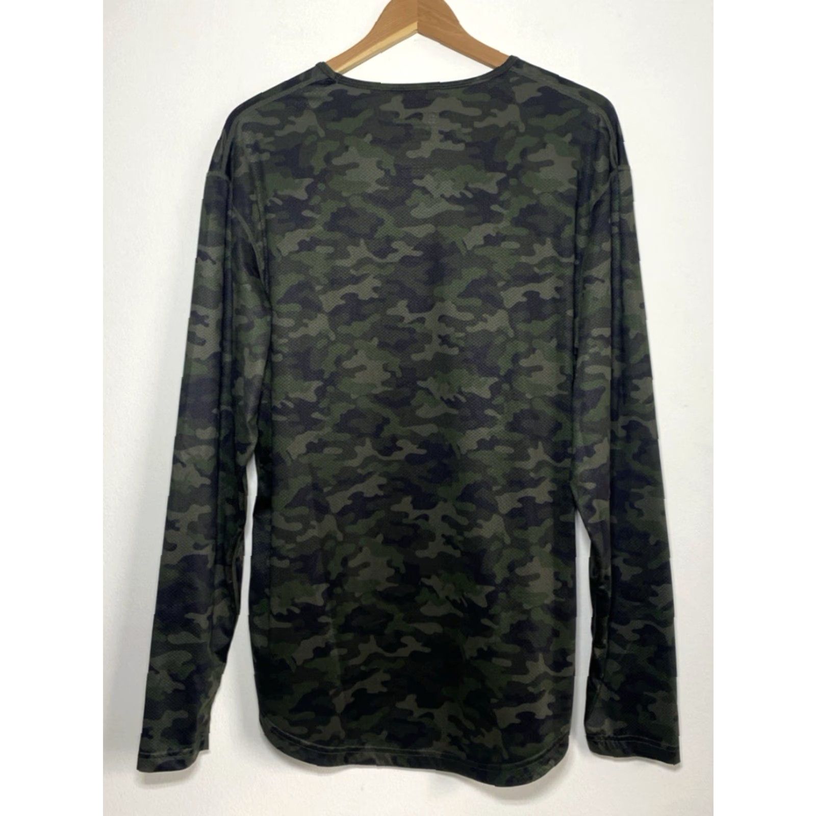 Vintage BYLT Men's Drop Cut Long Sleeve Performance Camo Tee Sz L Size US M / EU 48-50 / 2 - 2 Thumbnail