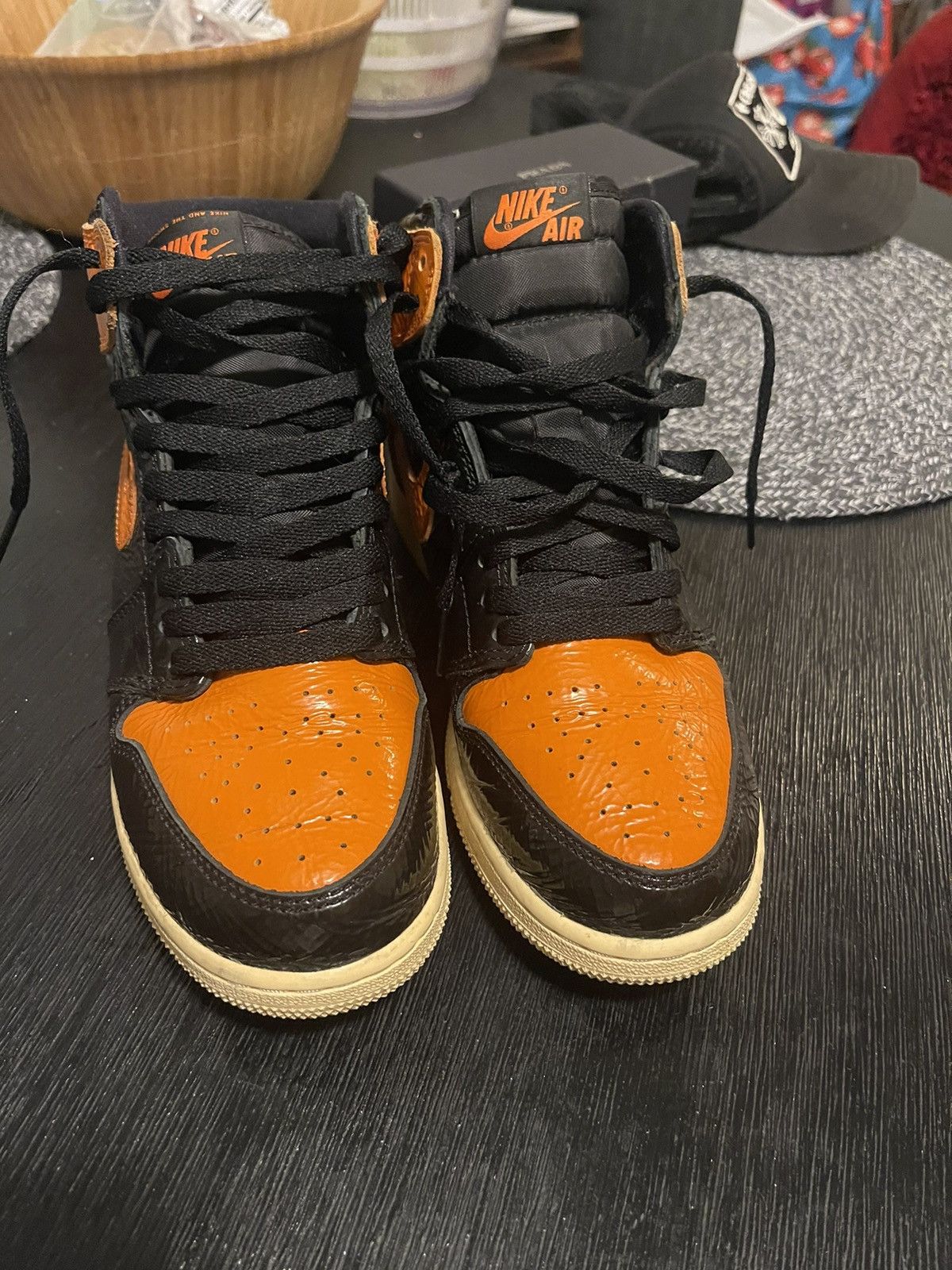 Jordan Brand Jordan shattered 1s Size US 6.5 / EU 39-40 - 1 Thumbnail