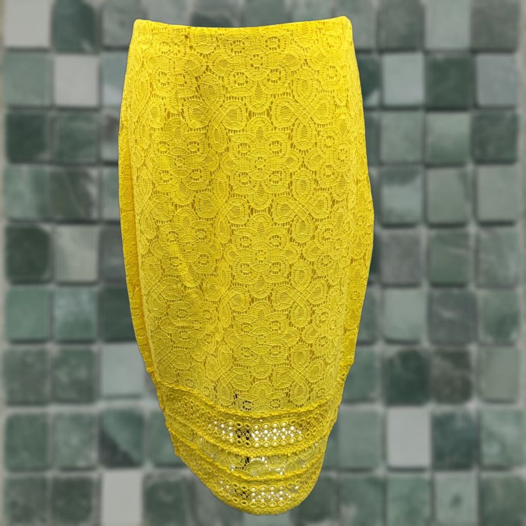 Y/Project Project Runway Skirt Knee Length Yellow Floral Lace Pencil Womens 60s Vintage No 60s Theme Zip Slit Lined VINTAGE? Size 42" / US 20 - 1 Thumbnail